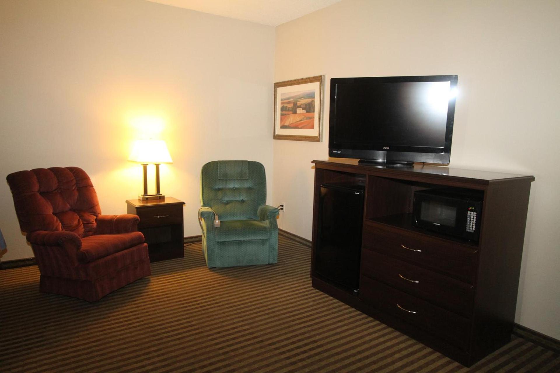 Bowman Inn and Suites photo 25