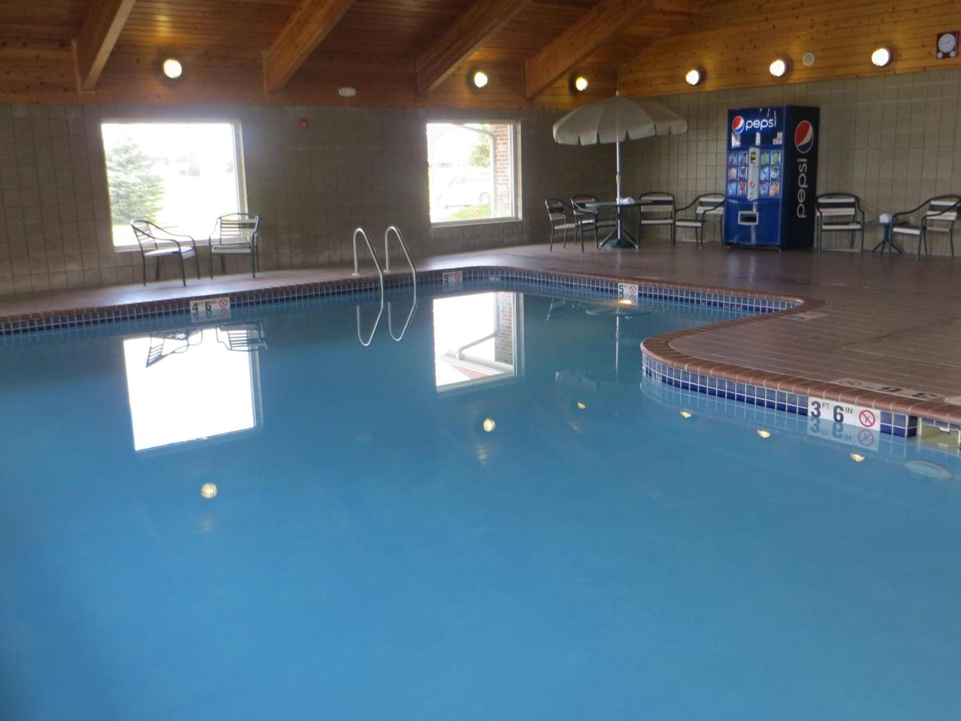 AmericInn by Wyndham Baldwin photo 2