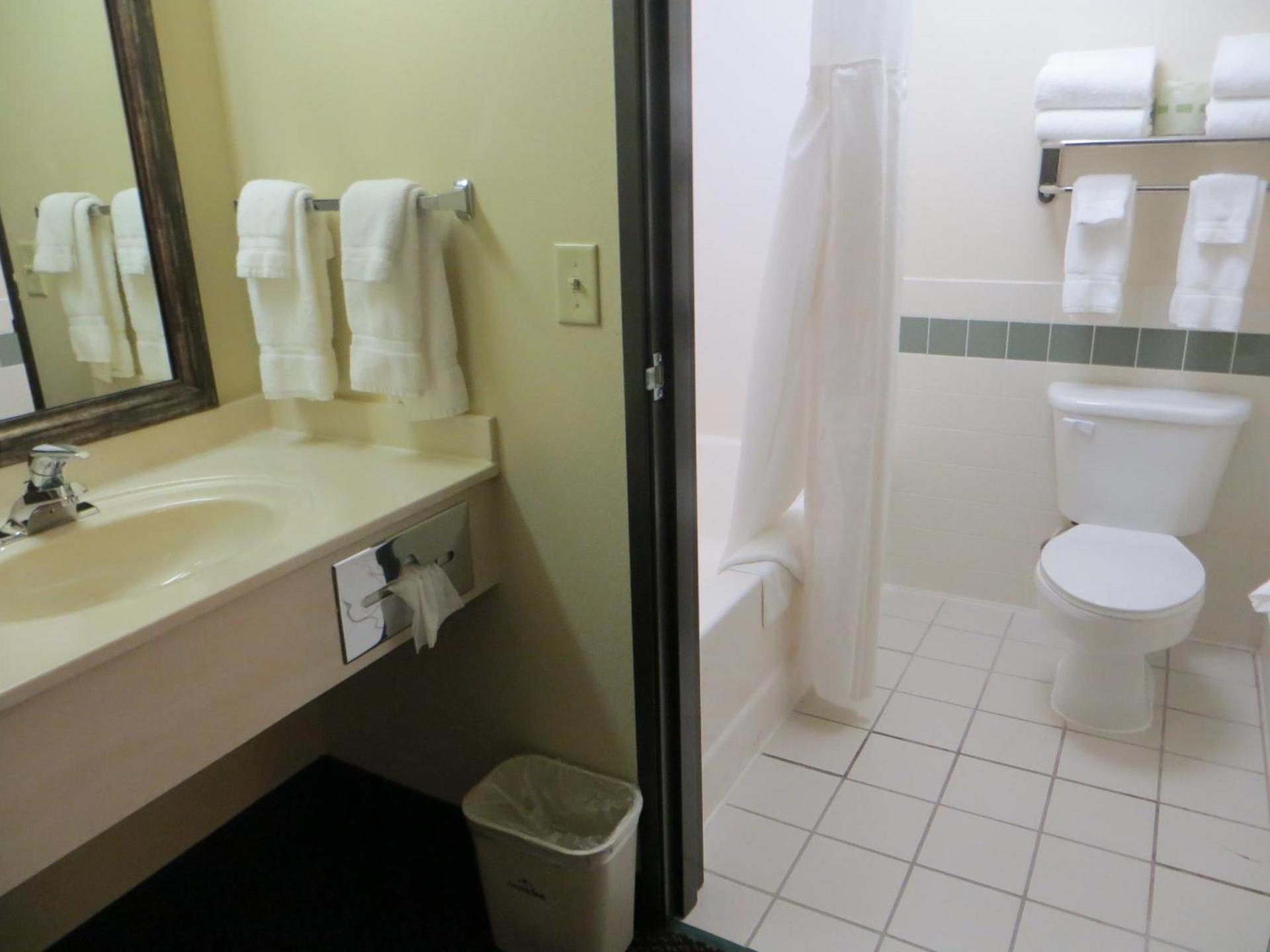 AmericInn by Wyndham Baldwin photo 35