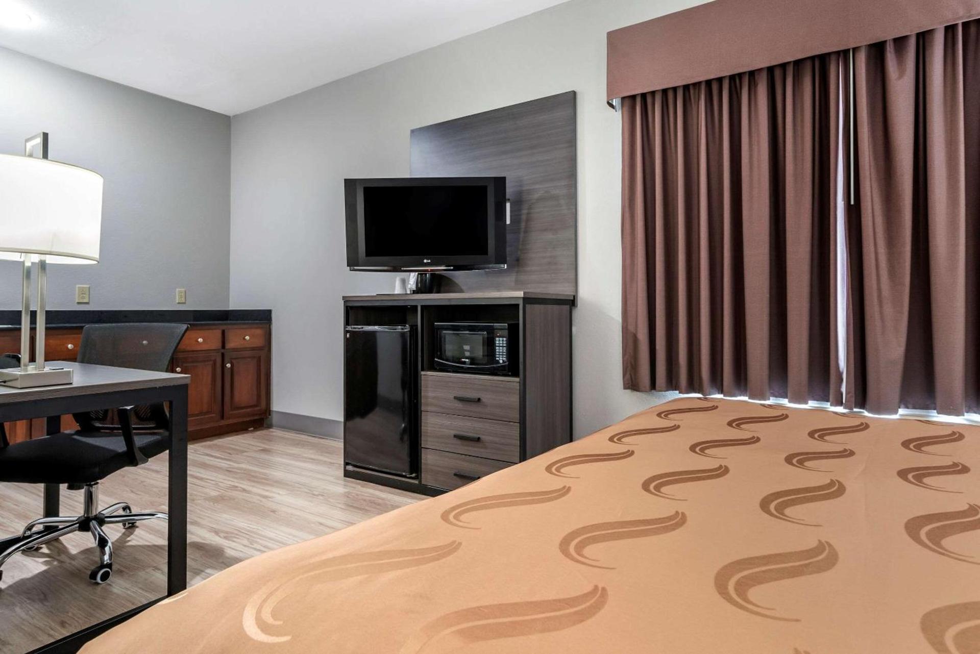 Quality Inn & Suites Demopolis photo 15