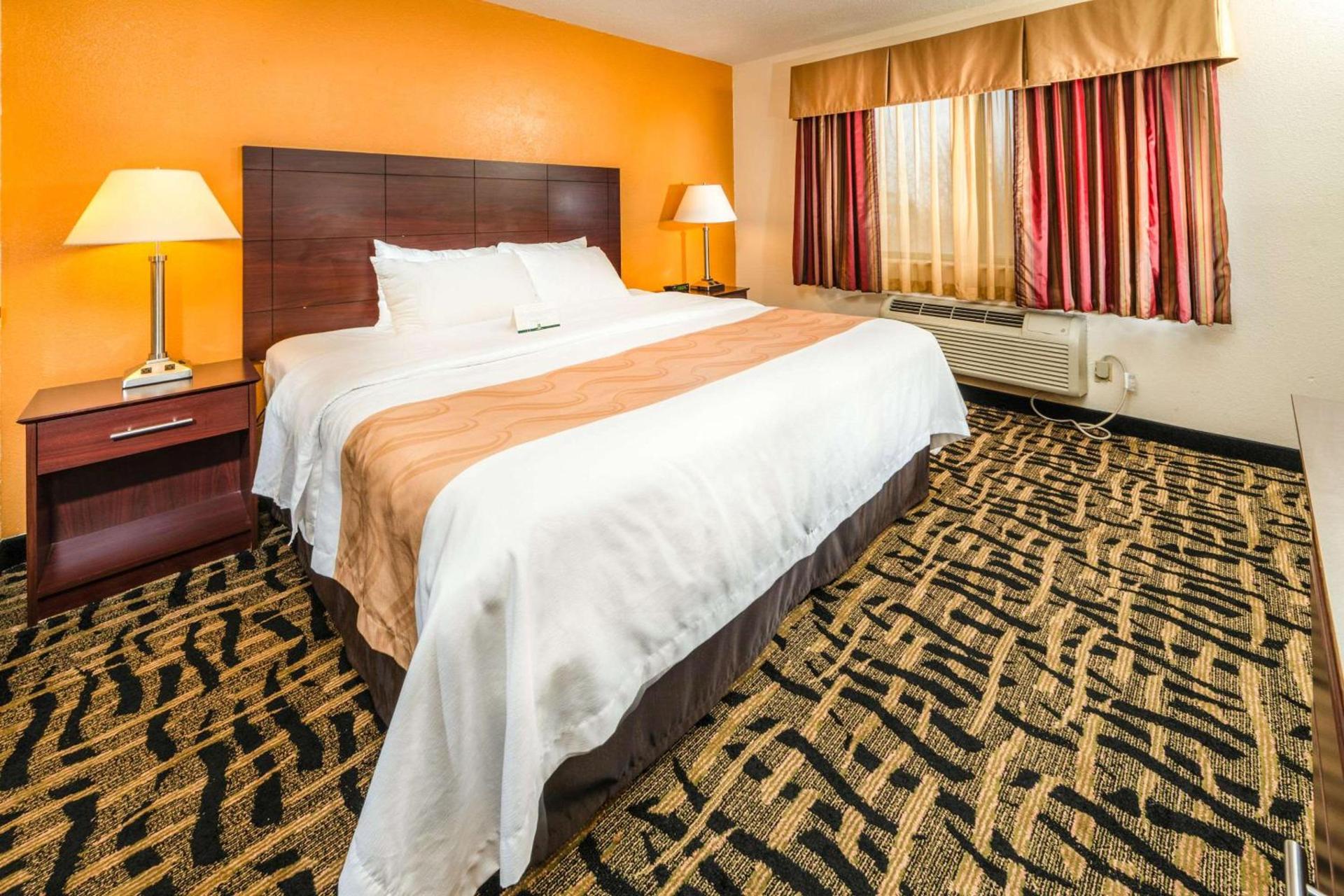 Quality Inn & Suites Danville East photo 7