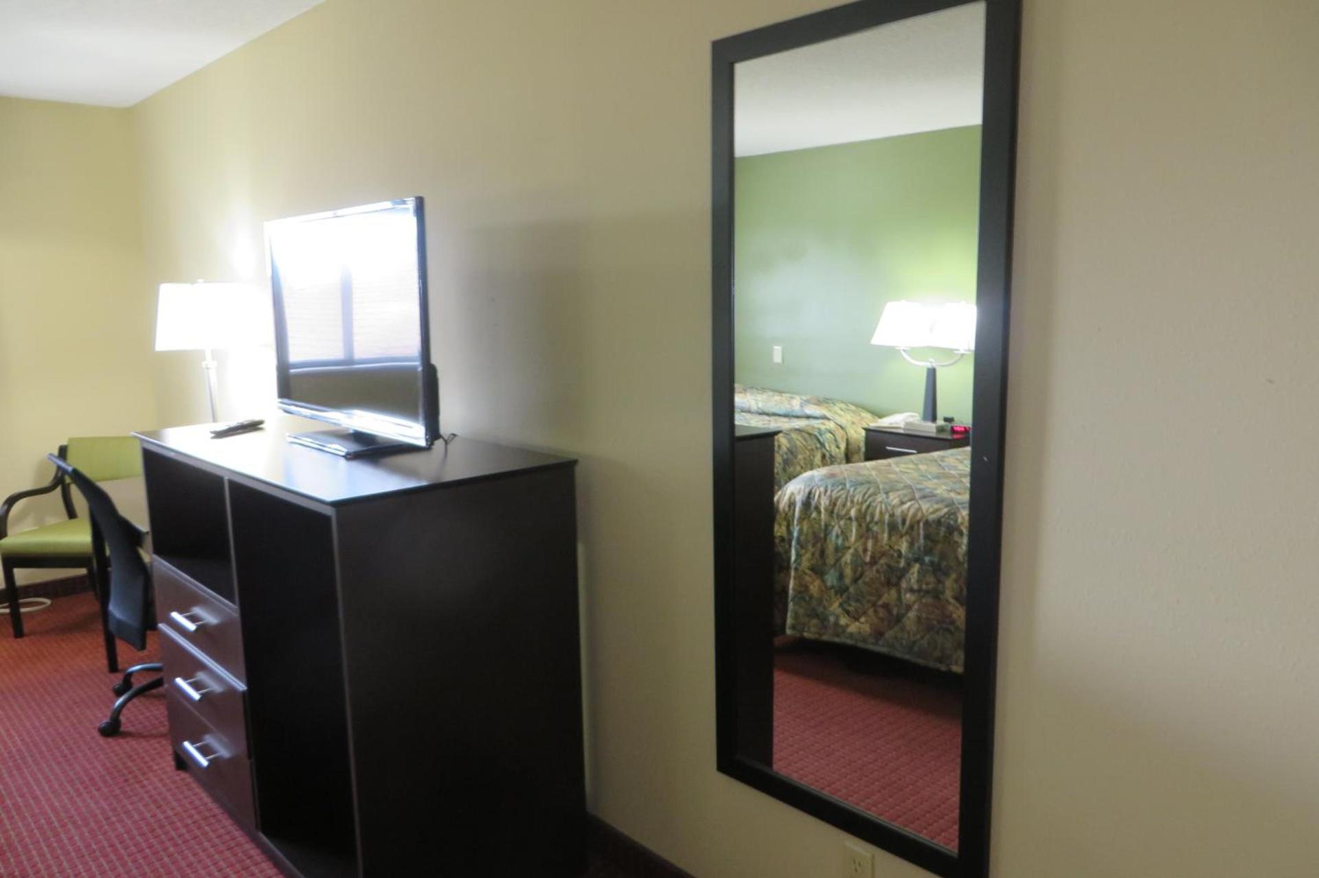 Western Inn & Suite Grinnell IA photo 45
