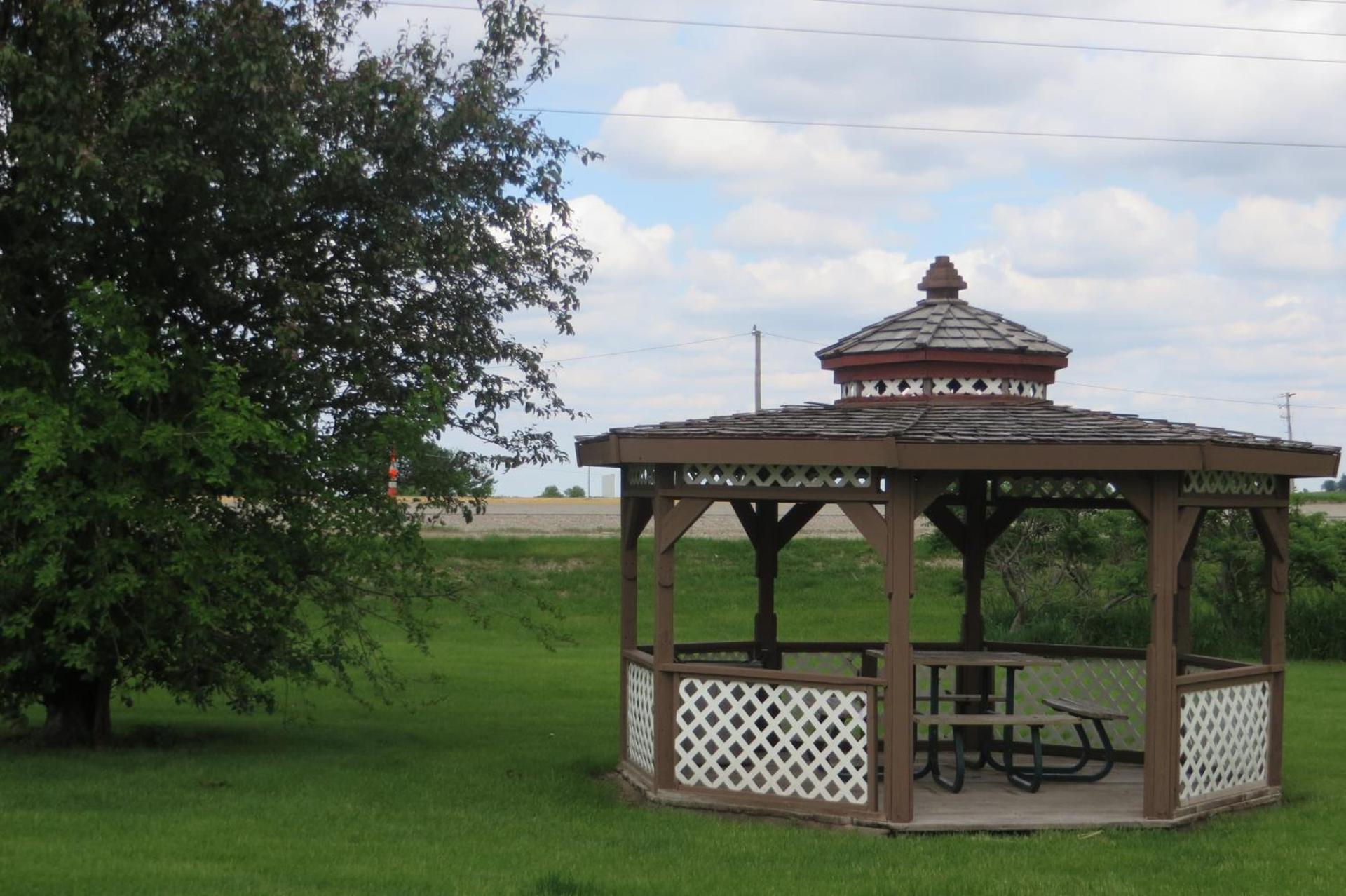 Western Inn & Suite Grinnell IA photo 22