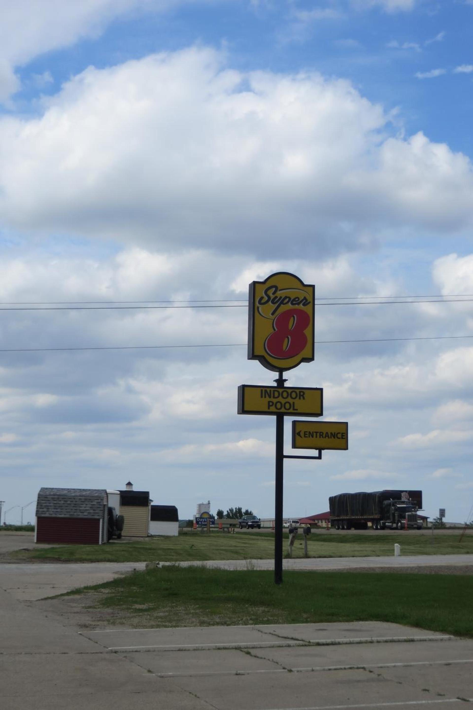 Western Inn & Suite Grinnell IA photo 17