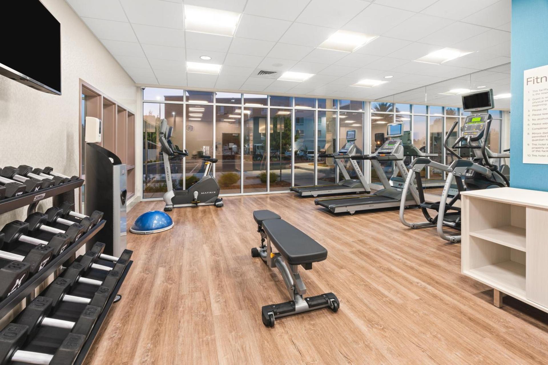 Holiday Inn Express & Suites - Suisun City by IHG photo 26