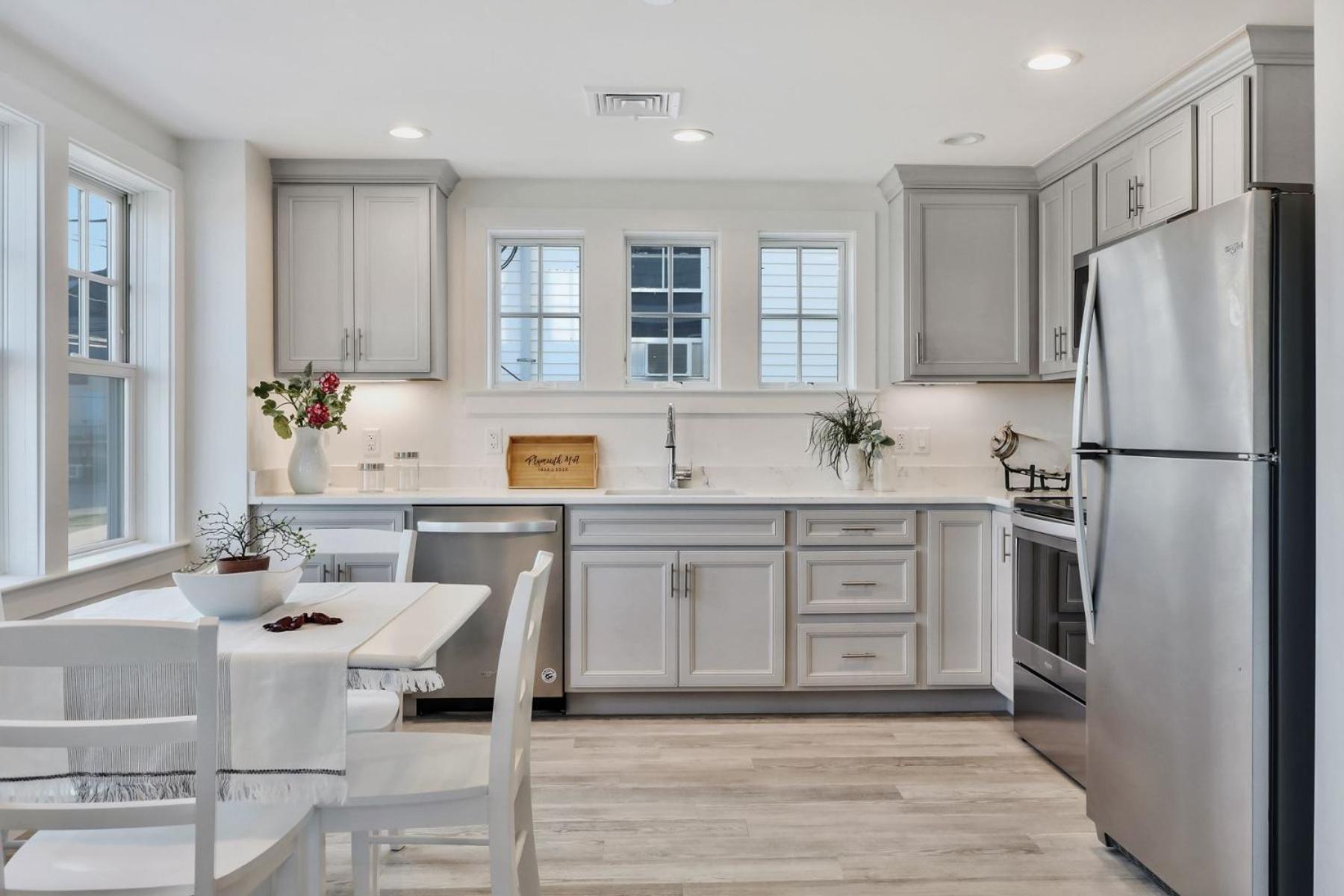 Harbourtown Suites on Plymouth Harbor photo 51
