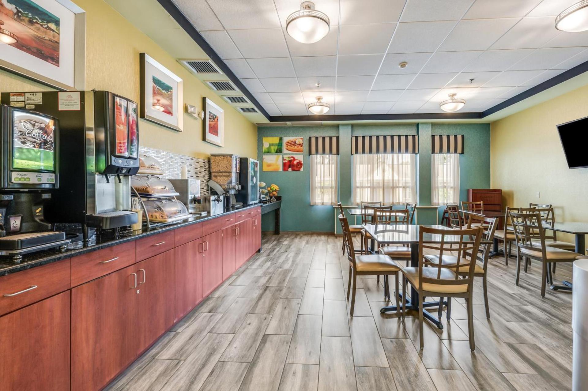 Rodeway Inn Poughkeepsie photo 39
