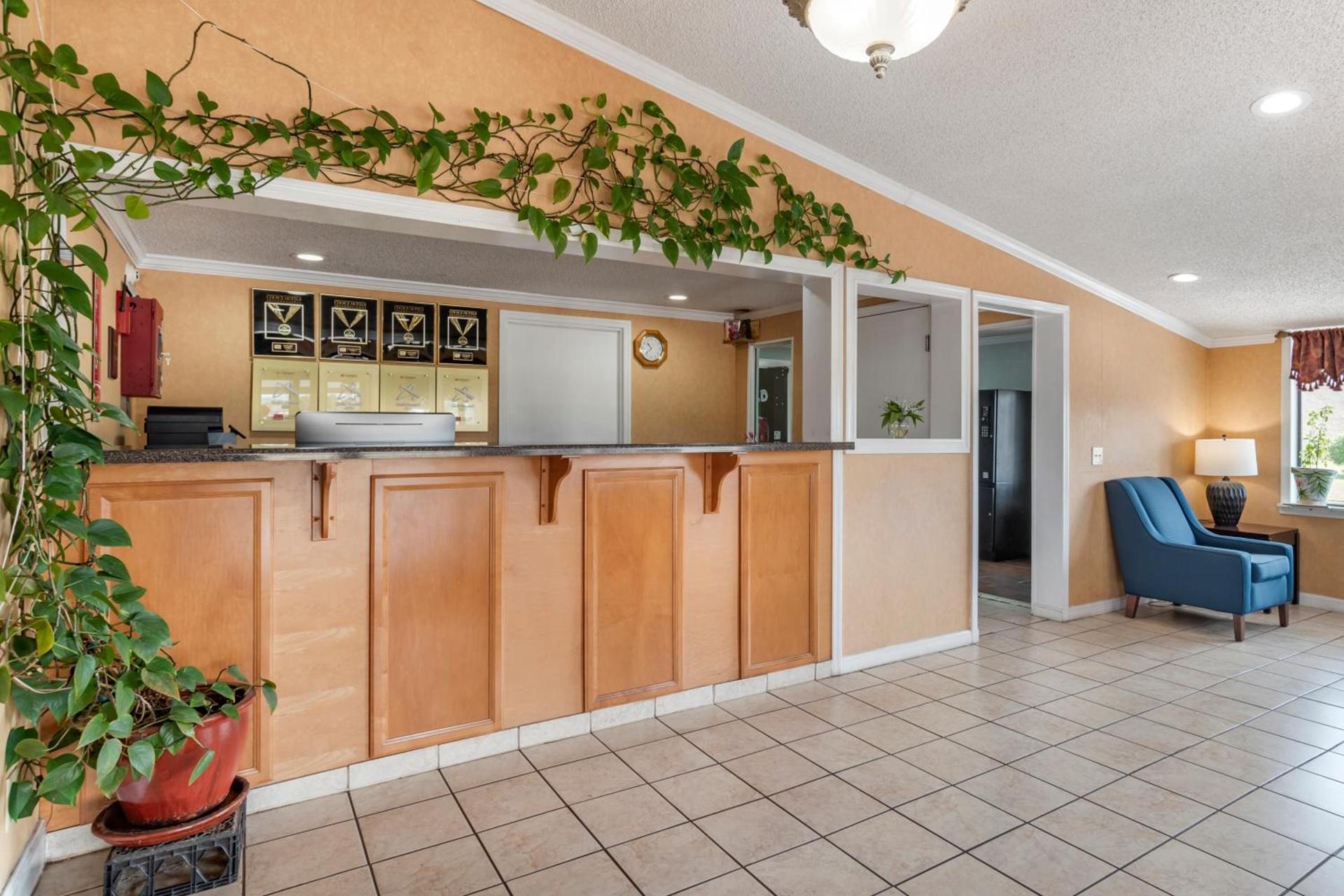Econo Lodge Oxford near Choccolocco Park photo 50