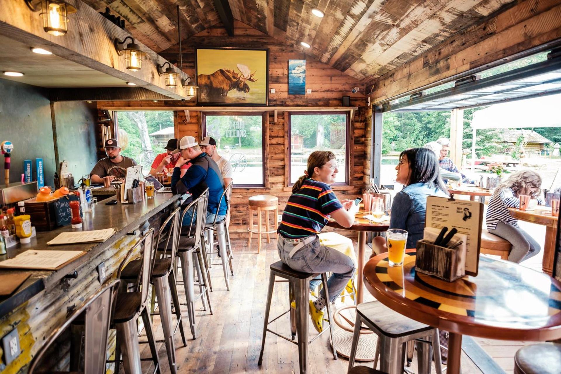 Hope Alaska's Bear Creek Lodge photo 2