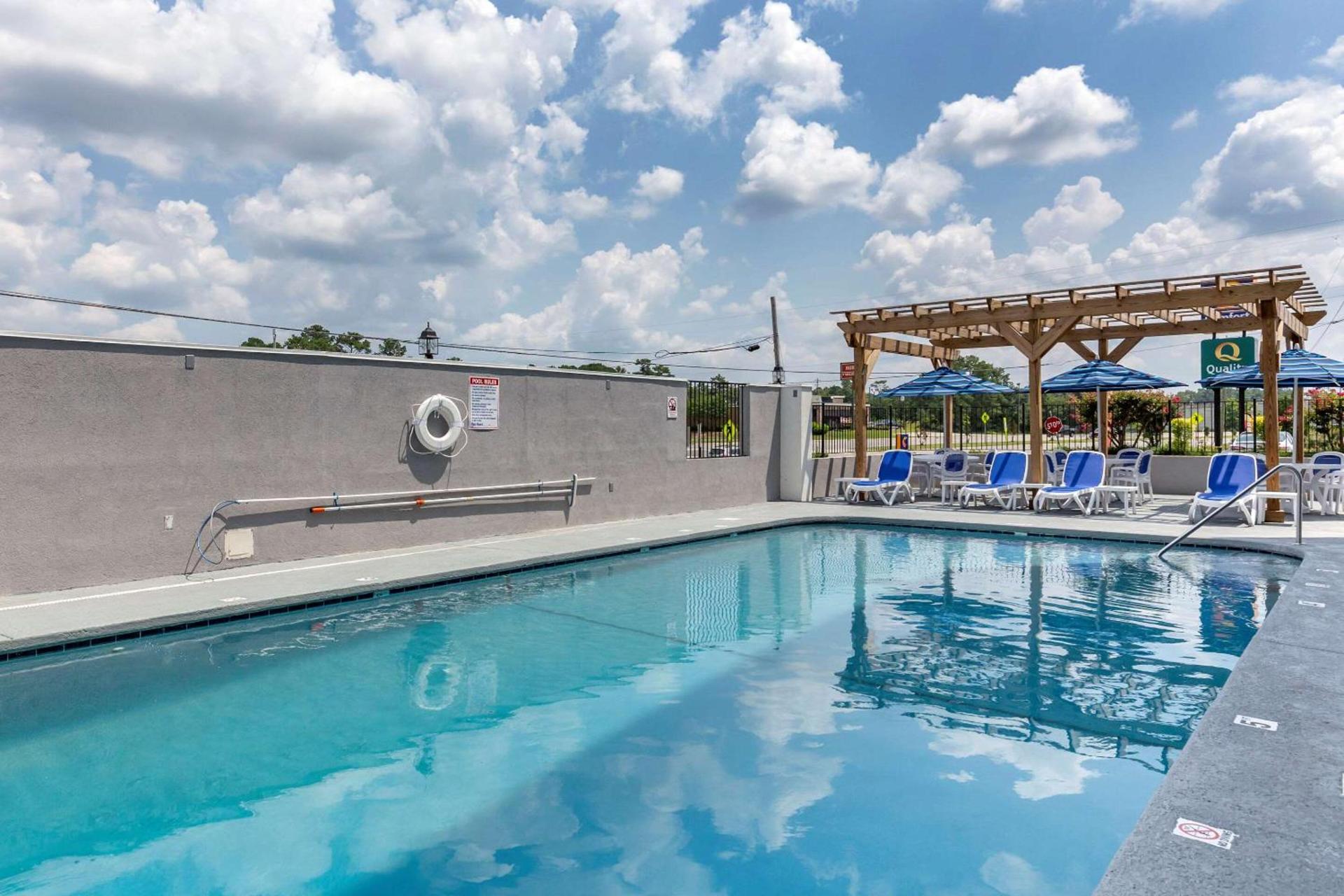 Quality Inn & Suites Spring Lake - Fayetteville near Fort Bragg photo 23