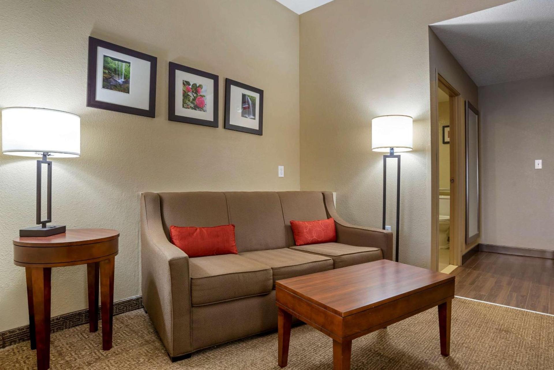 Comfort Suites Oxford I-20 exit 188 photo 8