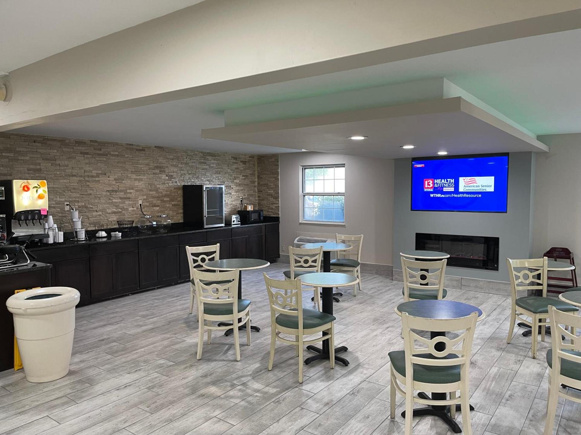 Baymont by Wyndham Indianapolis Airport Lynhurst photo 6