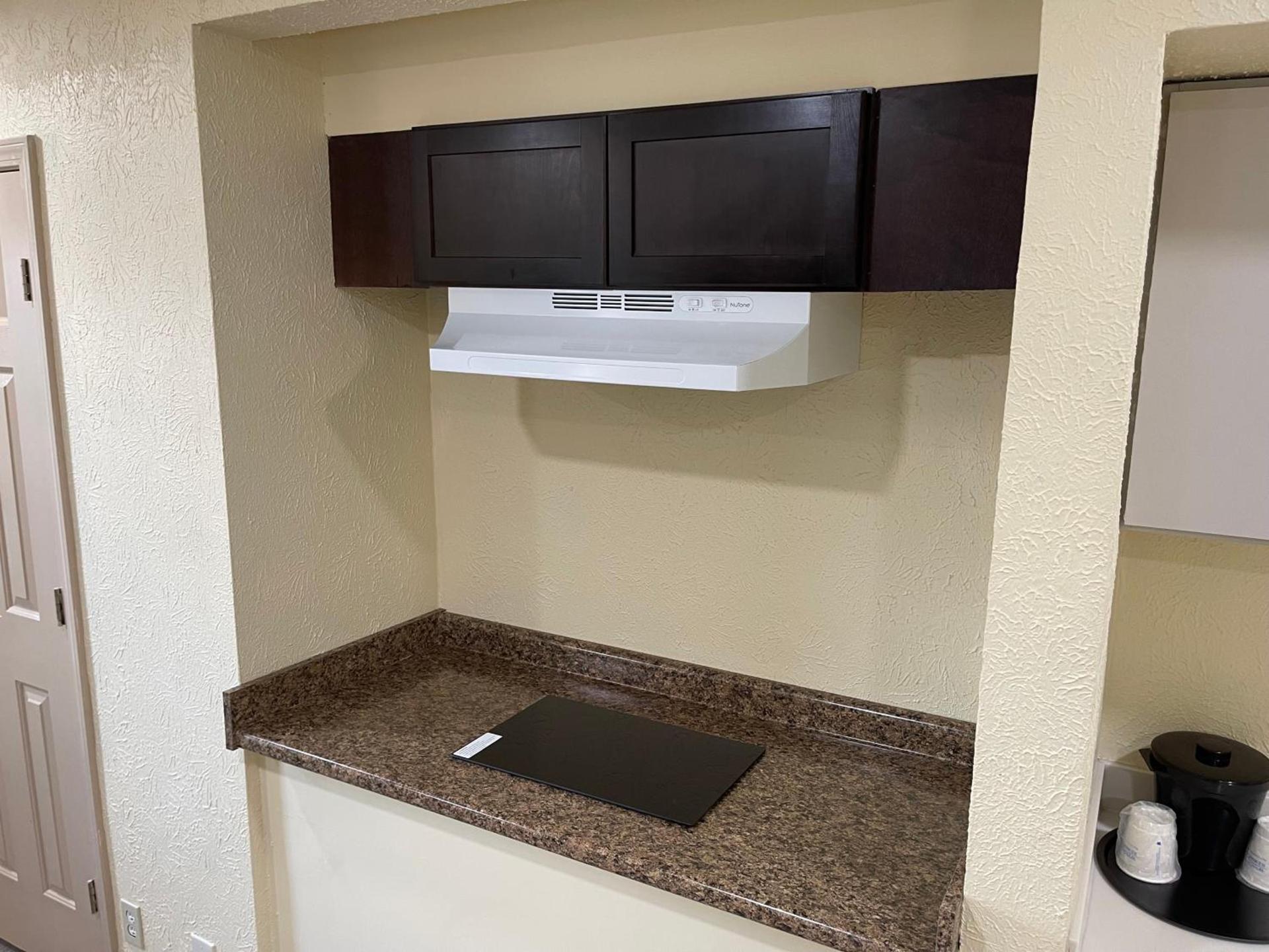 Baymont by Wyndham Indianapolis Airport Lynhurst photo 24