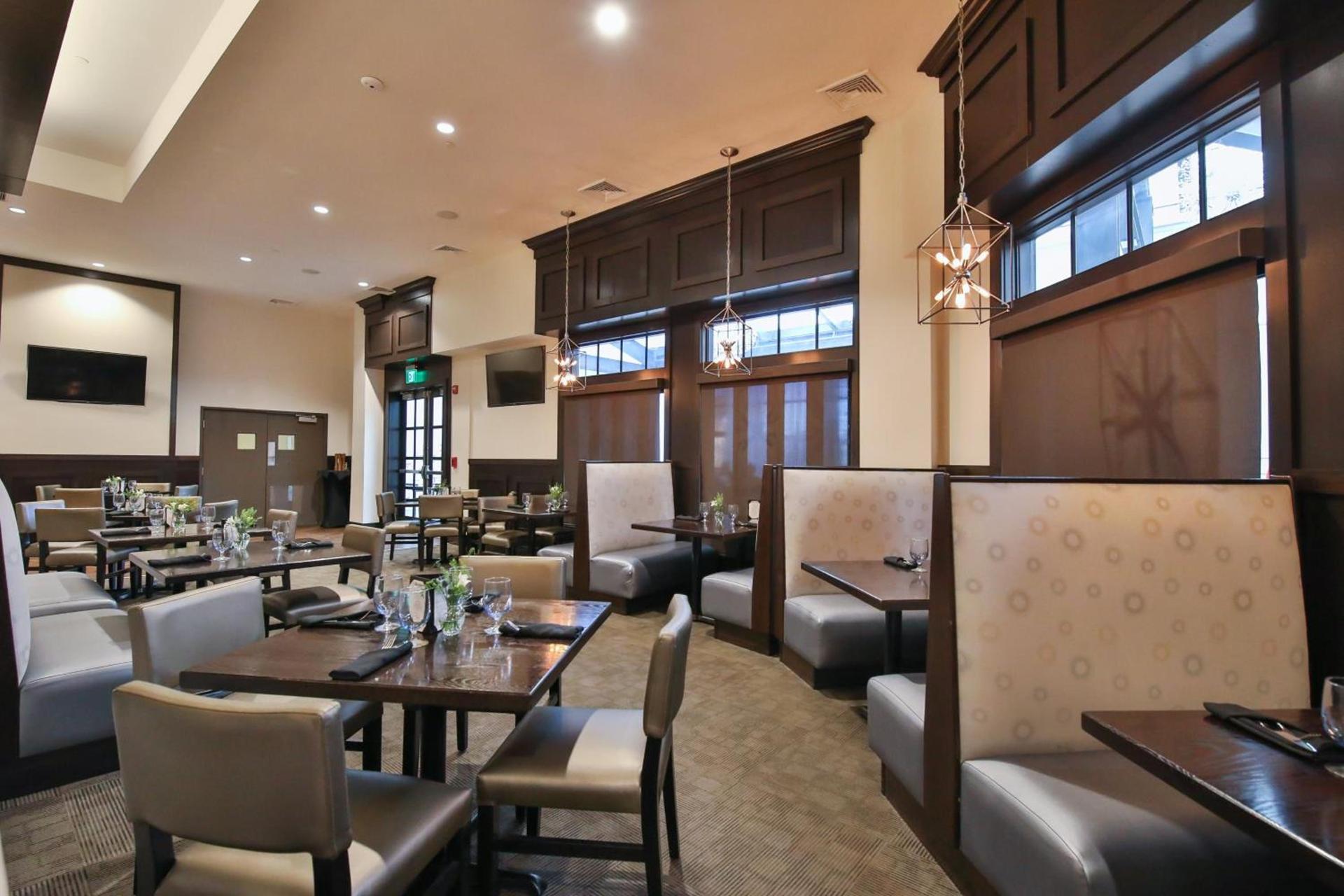 Crowne Plaza Providence-Warwick (Airport) by IHG photo 43