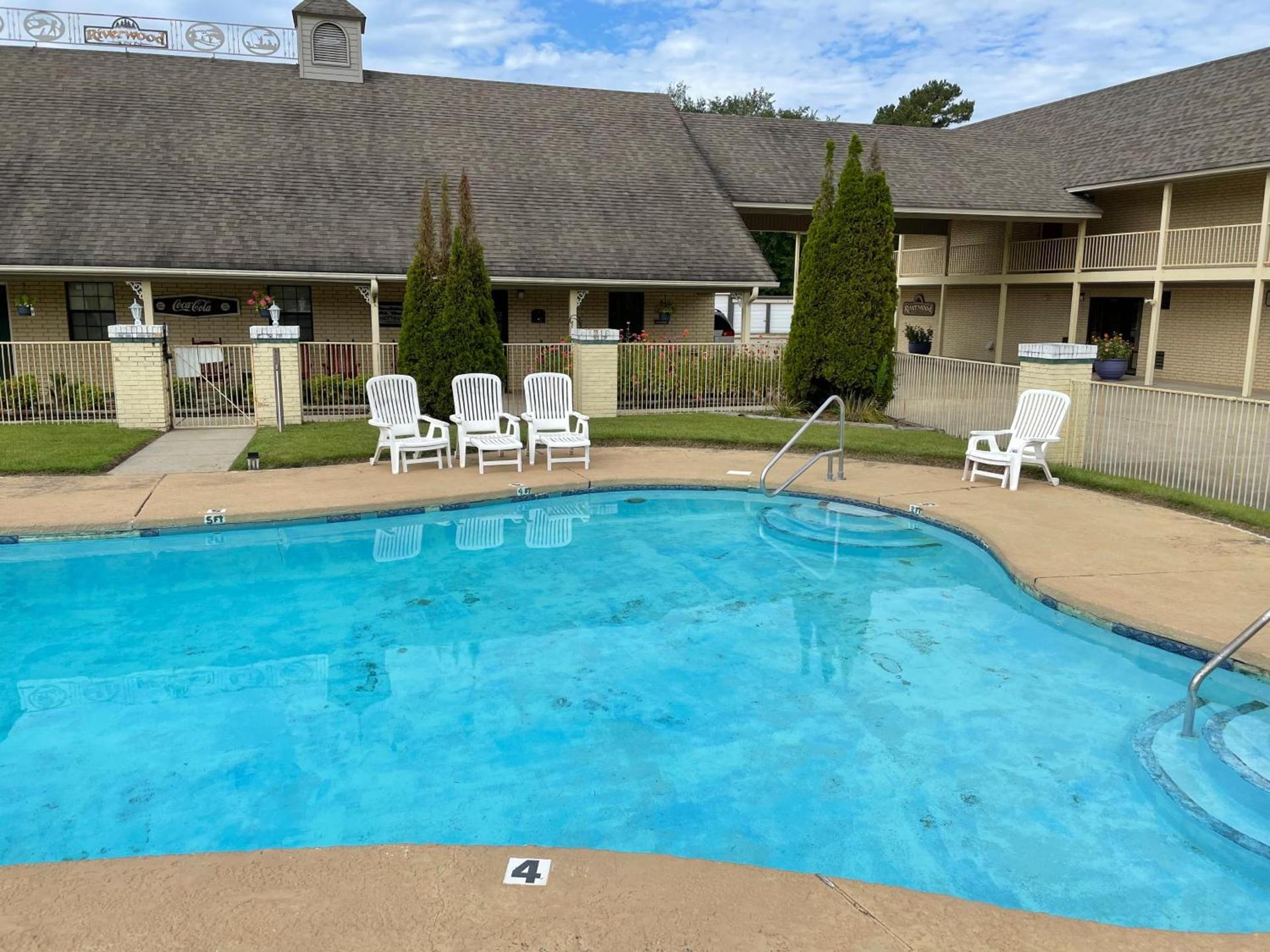 Riverwood Inn photo 3