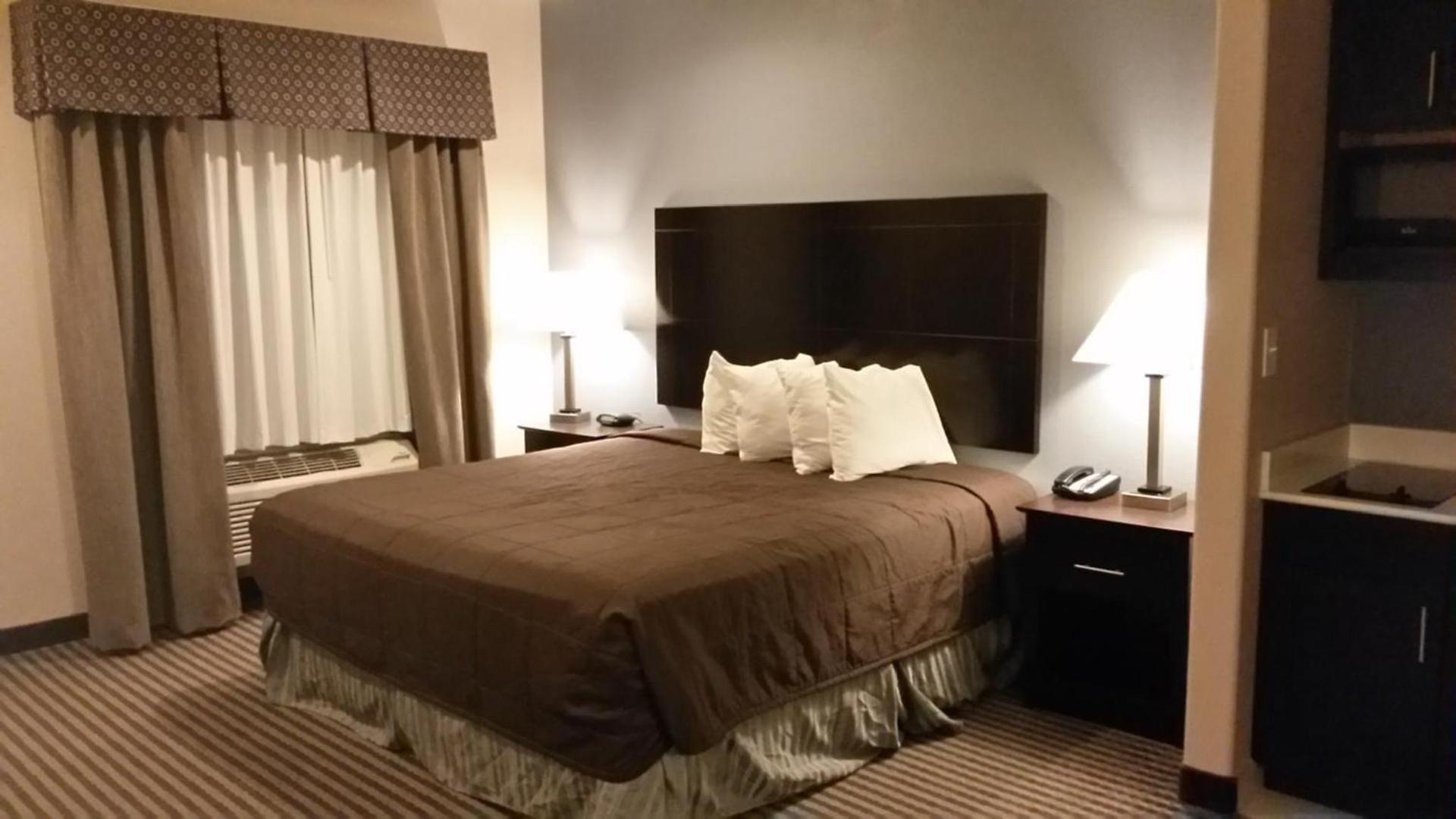 Atria Inn & Suites photo 4