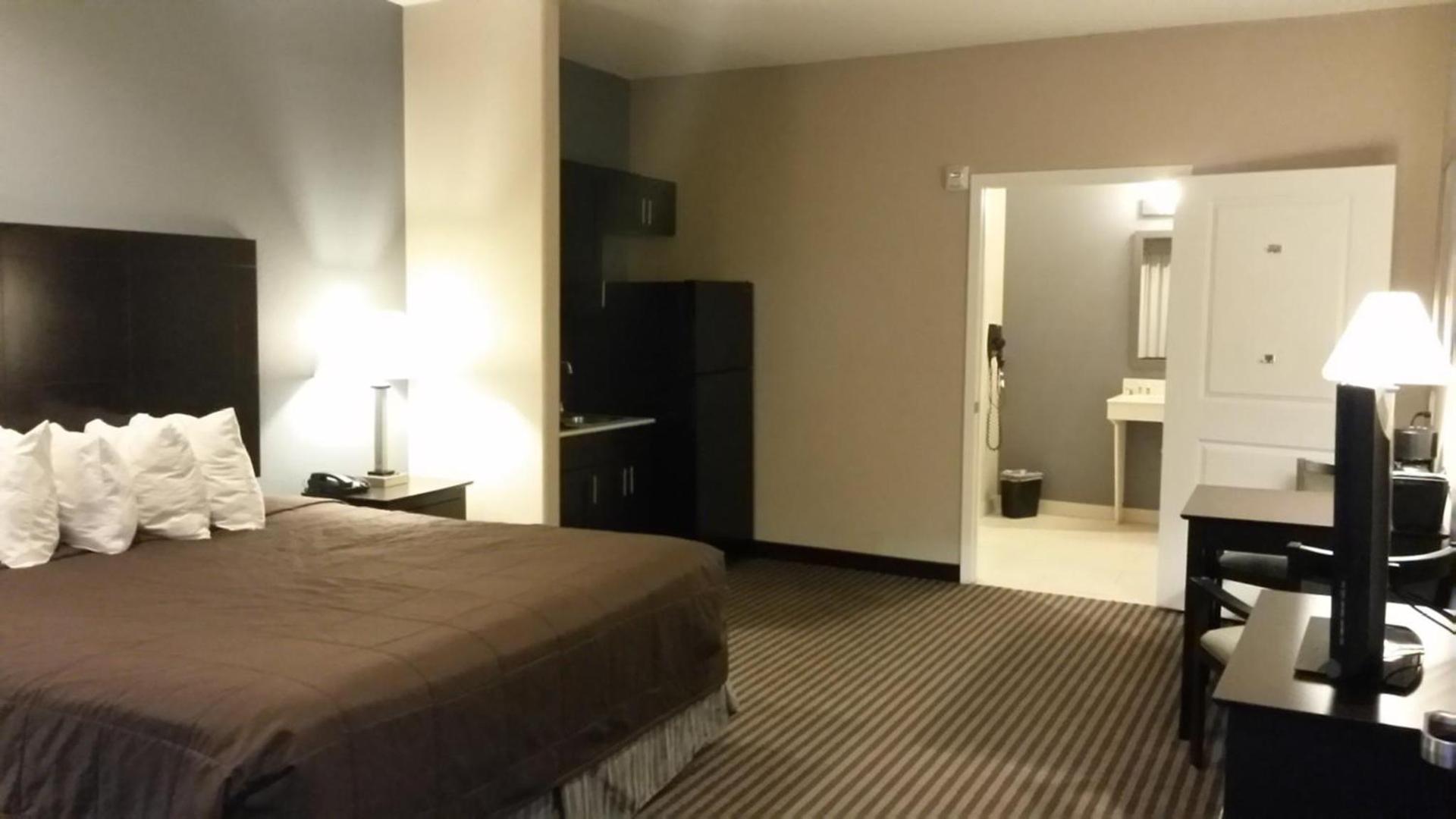 Atria Inn & Suites photo 5