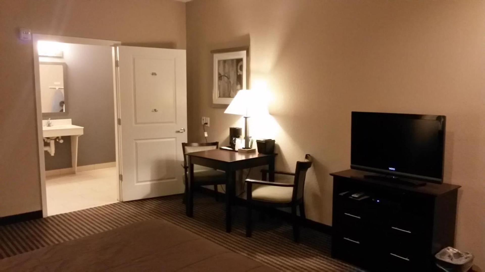 Atria Inn & Suites photo 11