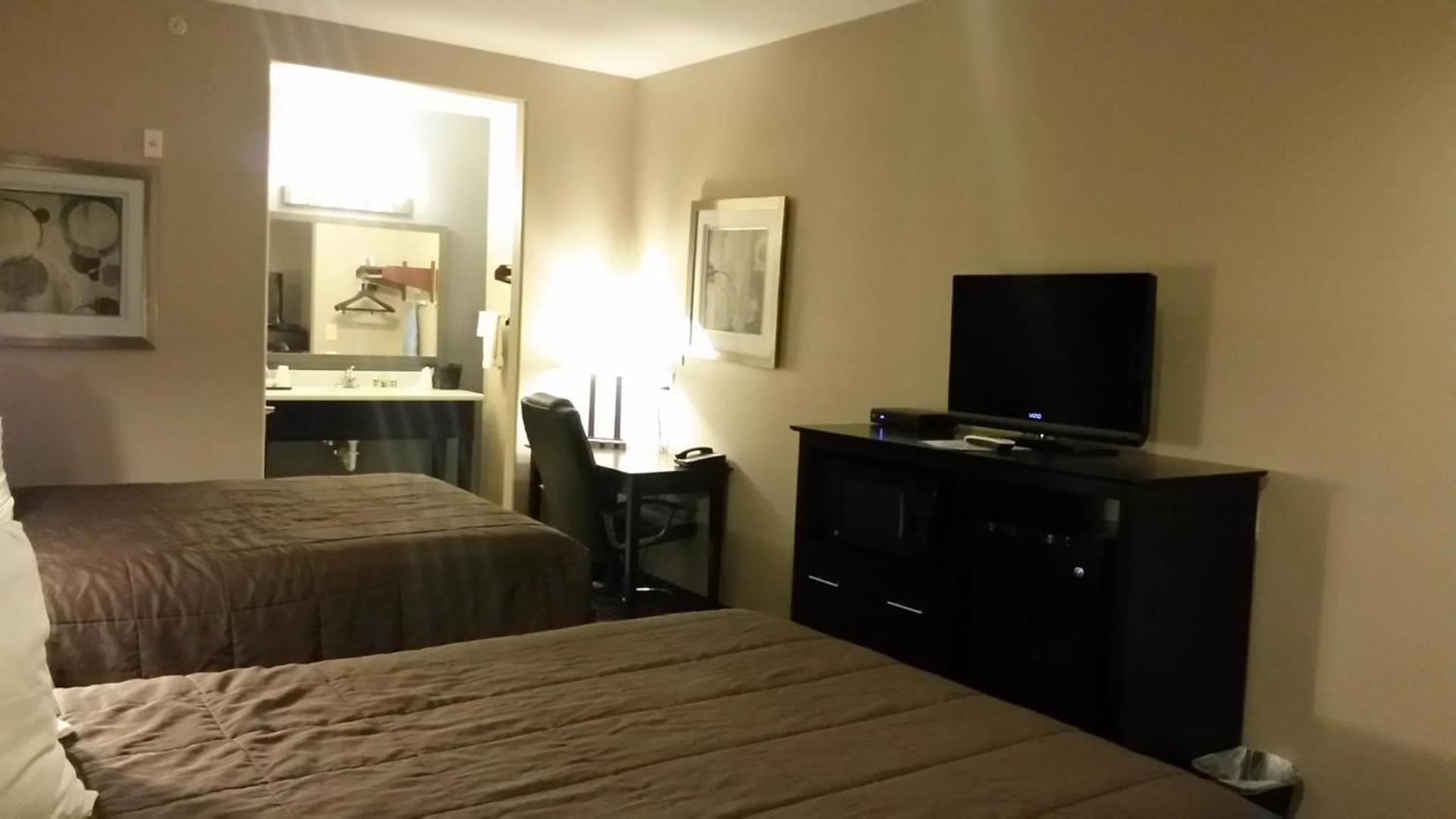 Atria Inn & Suites photo 12