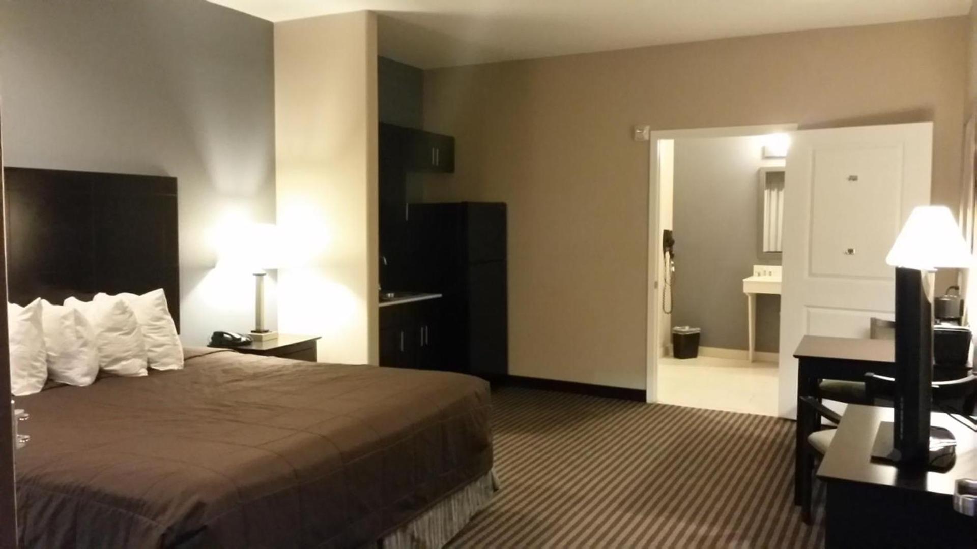 Atria Inn & Suites photo 15
