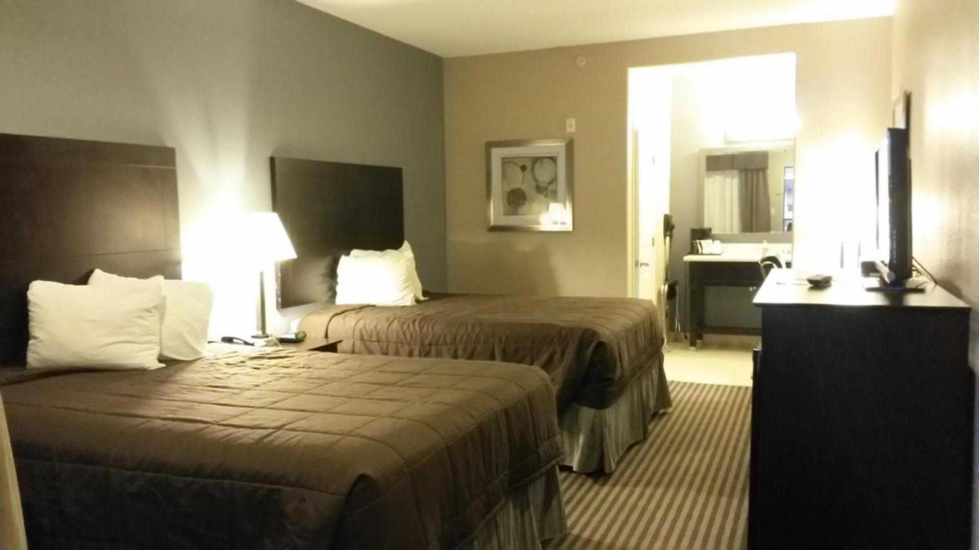 Atria Inn & Suites photo 20