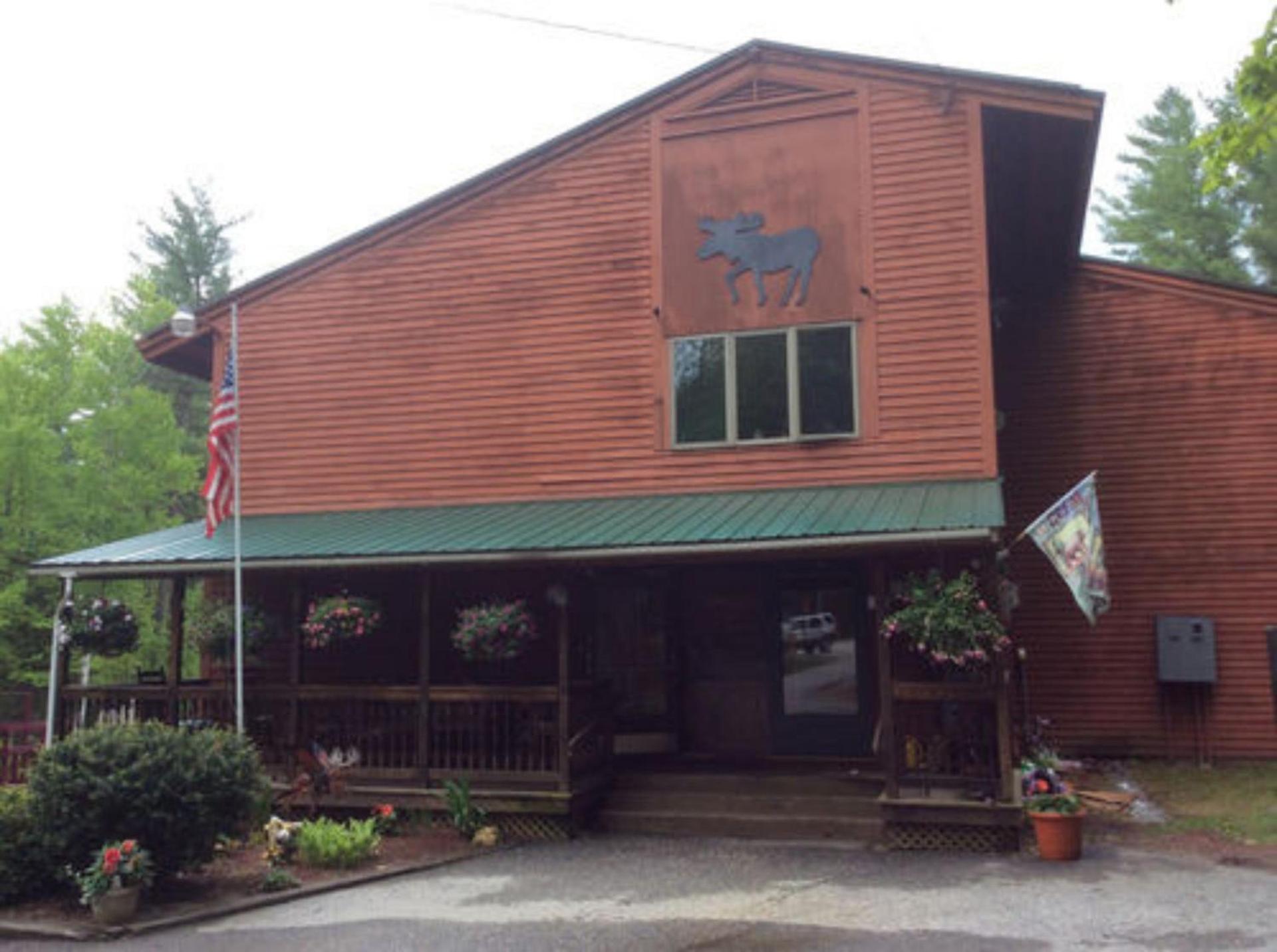 Evergreen Valley Inn photo 1