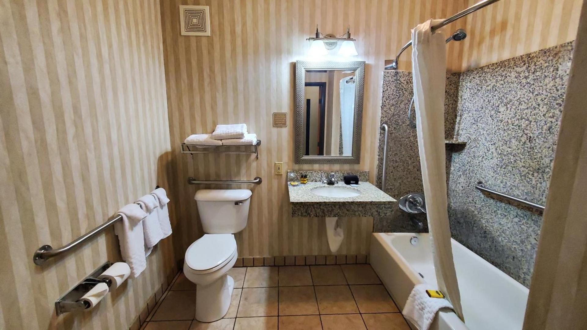 Best Western Plus Ellensburg Hotel photo 41