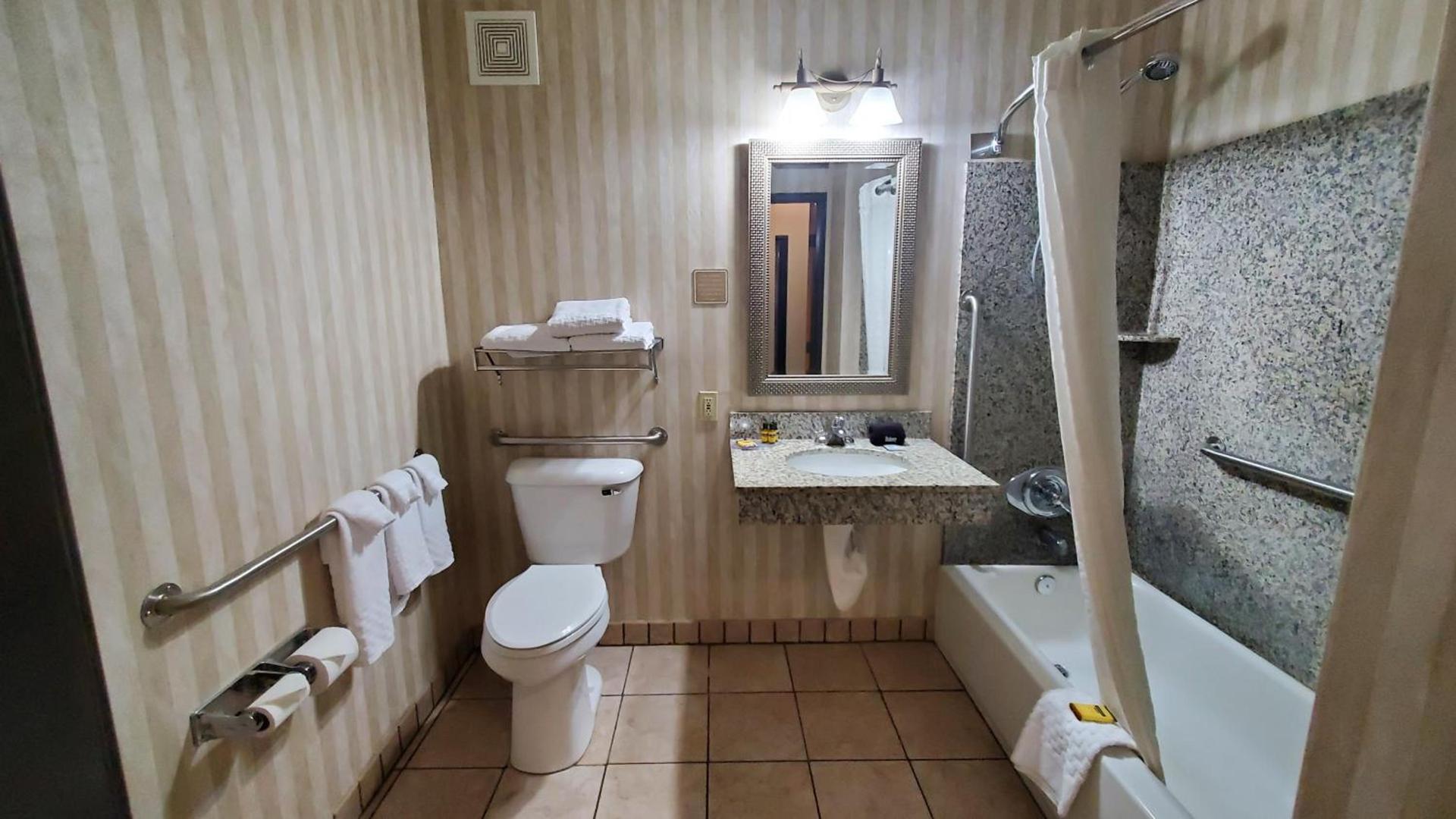 Best Western Plus Ellensburg Hotel photo 46