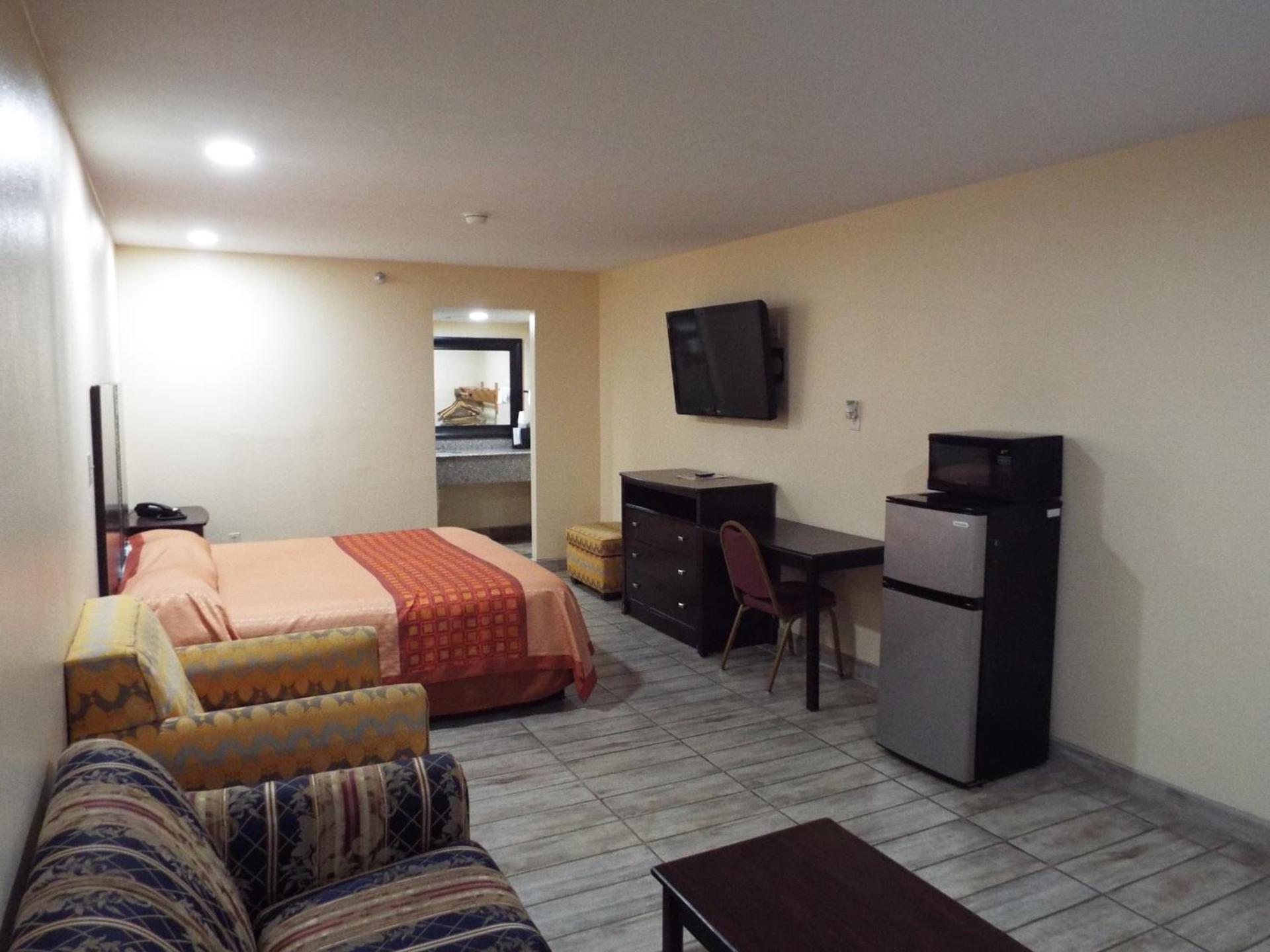 Texas Inn Harlingen photo 13