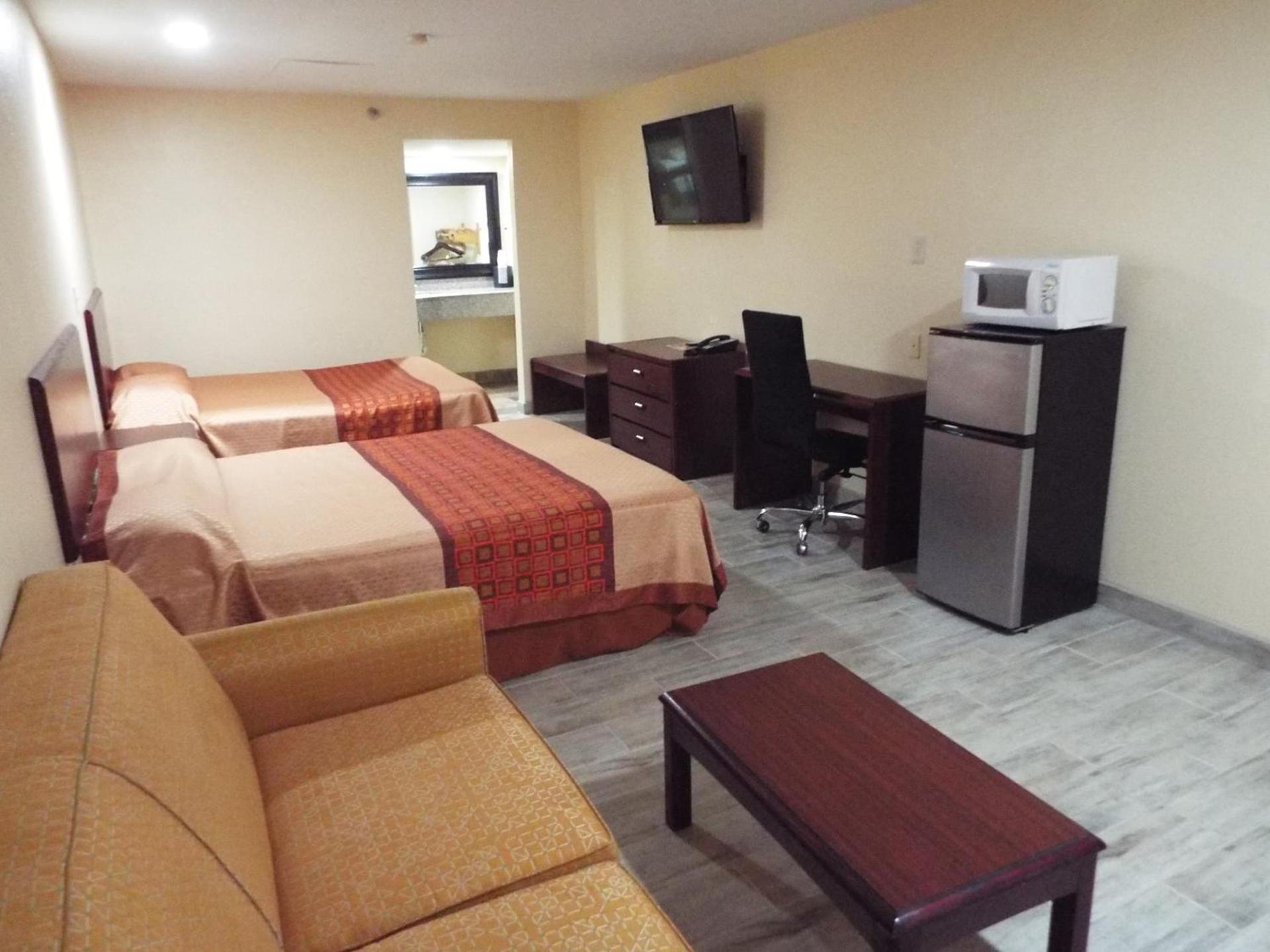 Texas Inn Harlingen photo 15