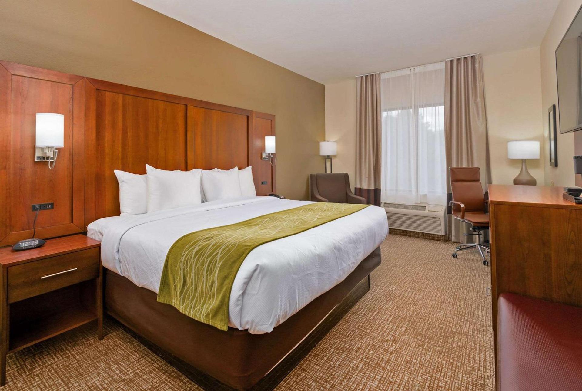 Comfort Inn & Suites Augusta West Near Fort Gordon photo 17