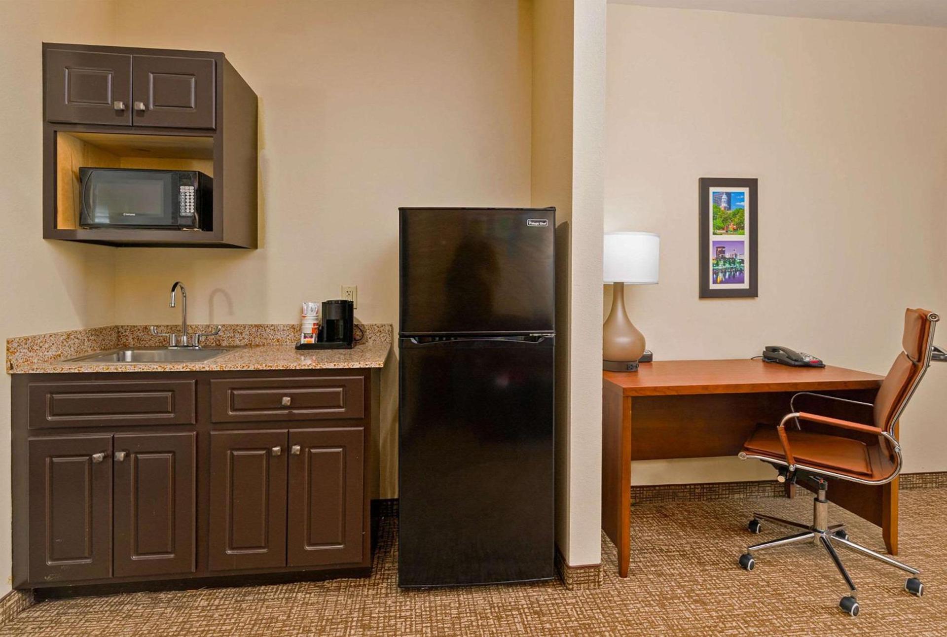 Comfort Inn & Suites Augusta West Near Fort Gordon photo 24