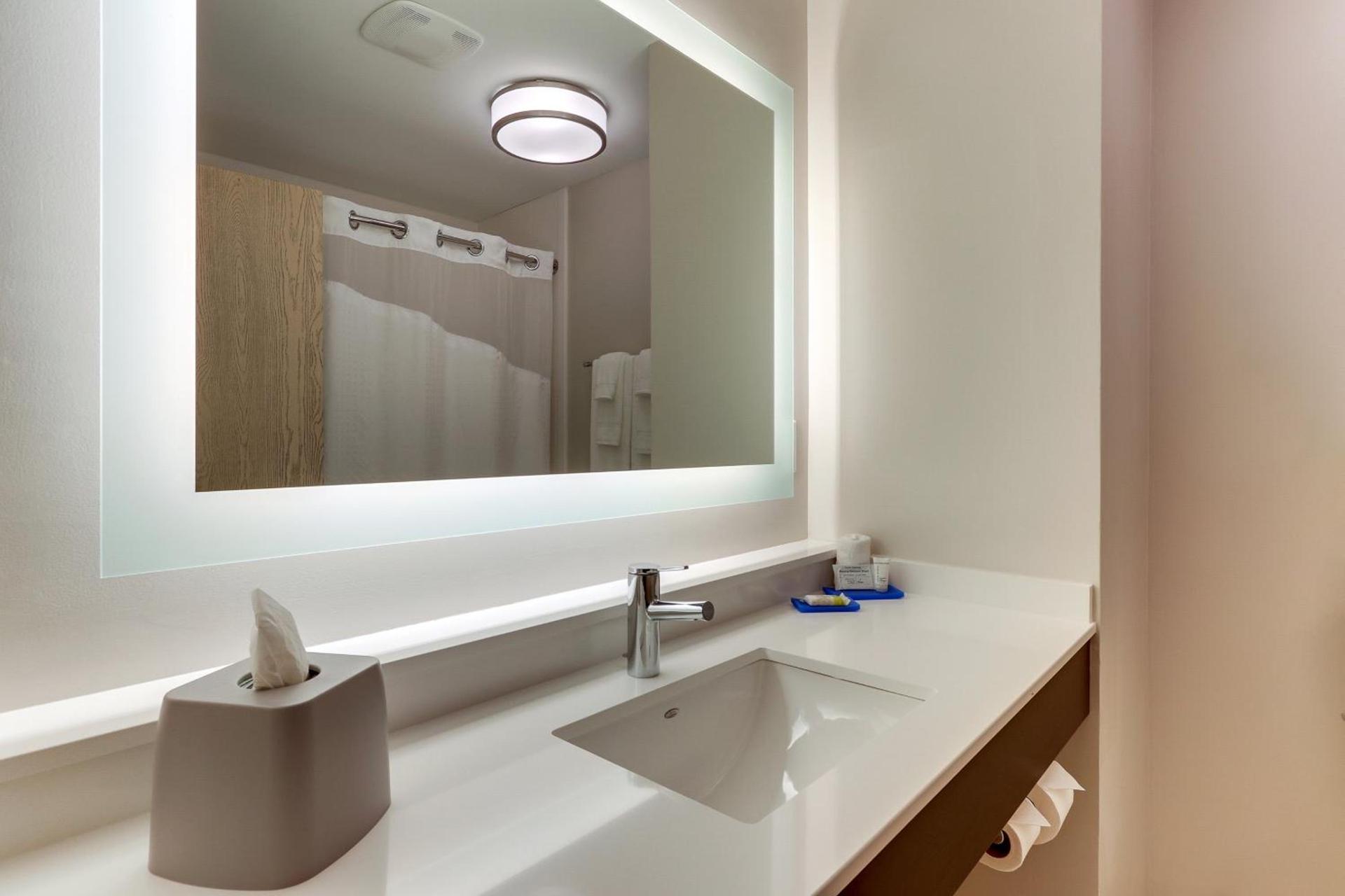Holiday Inn Express Hotel & Suites Corbin by IHG photo 42