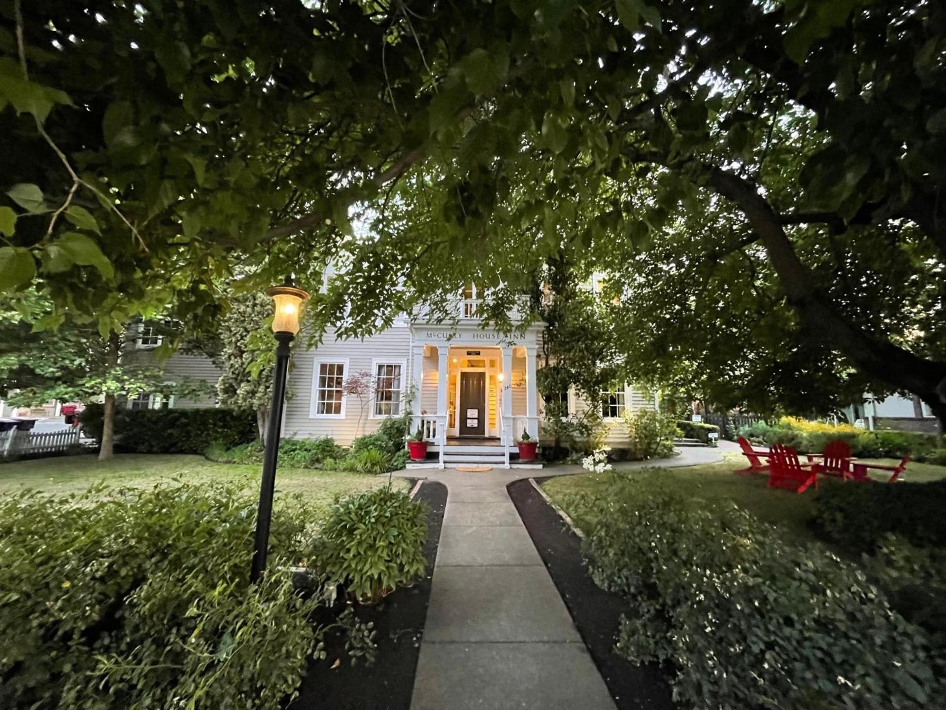 McCully House Inn photo 13
