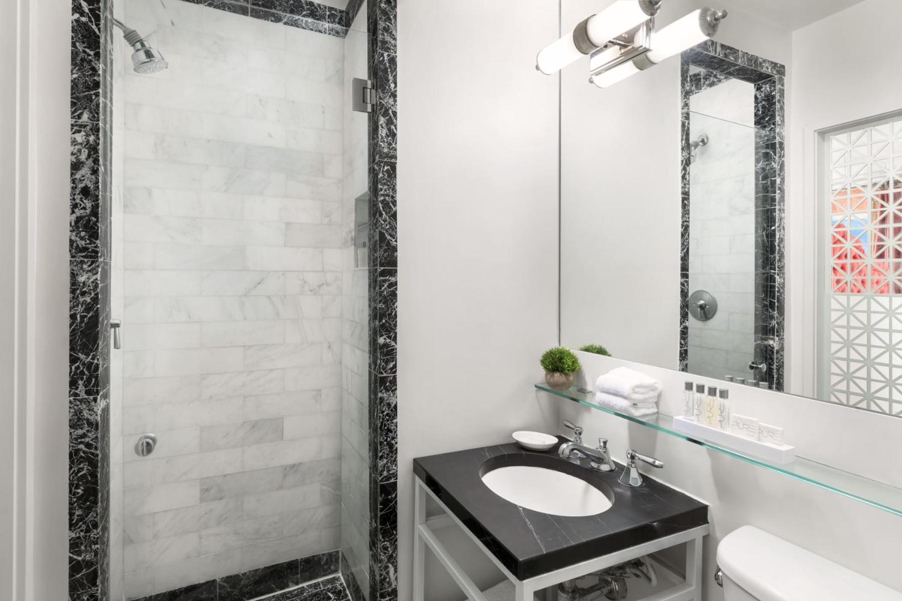 Mosaic Hotel Beverly Hills photo 61