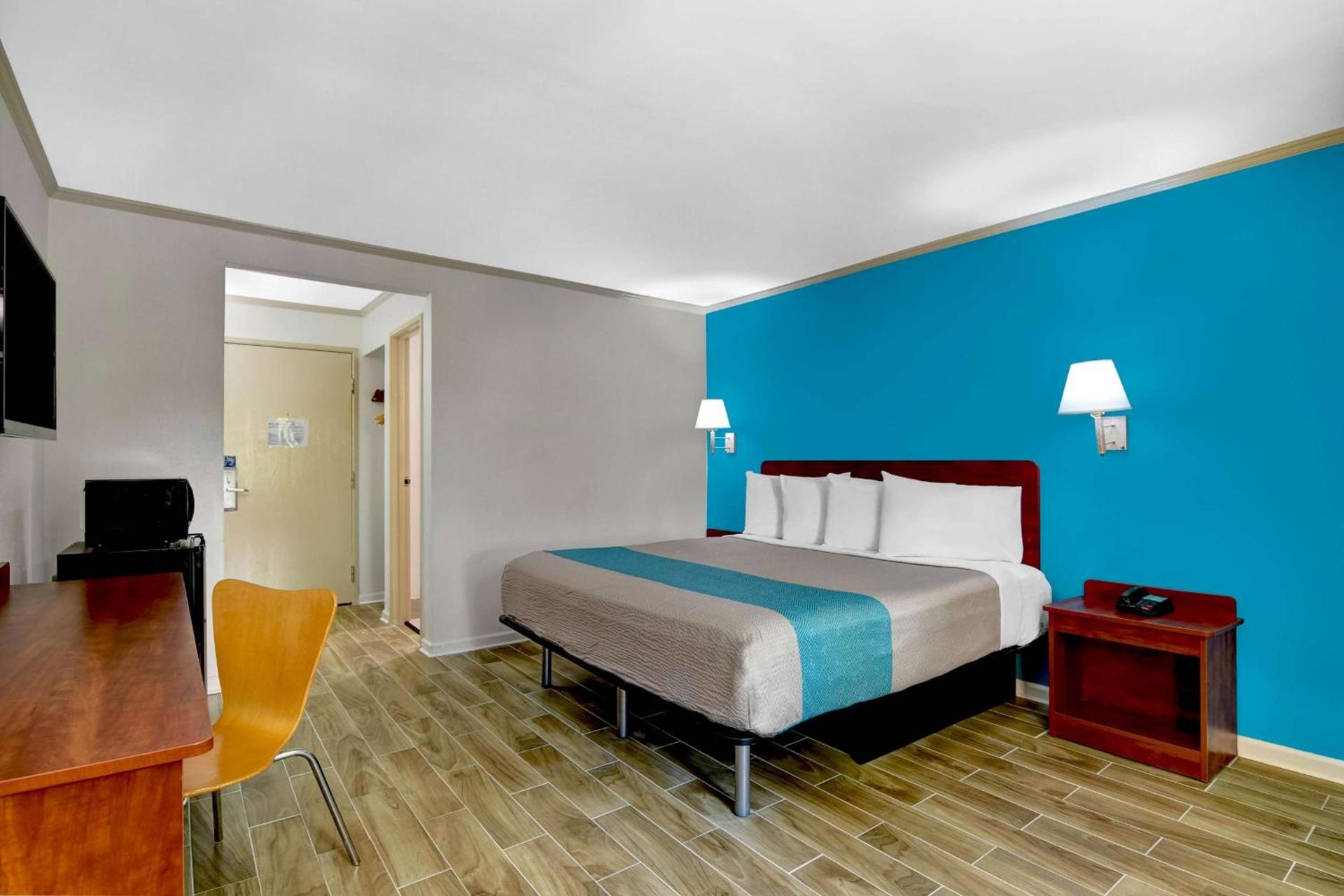 Motel 6-Norcross, GA photo 5