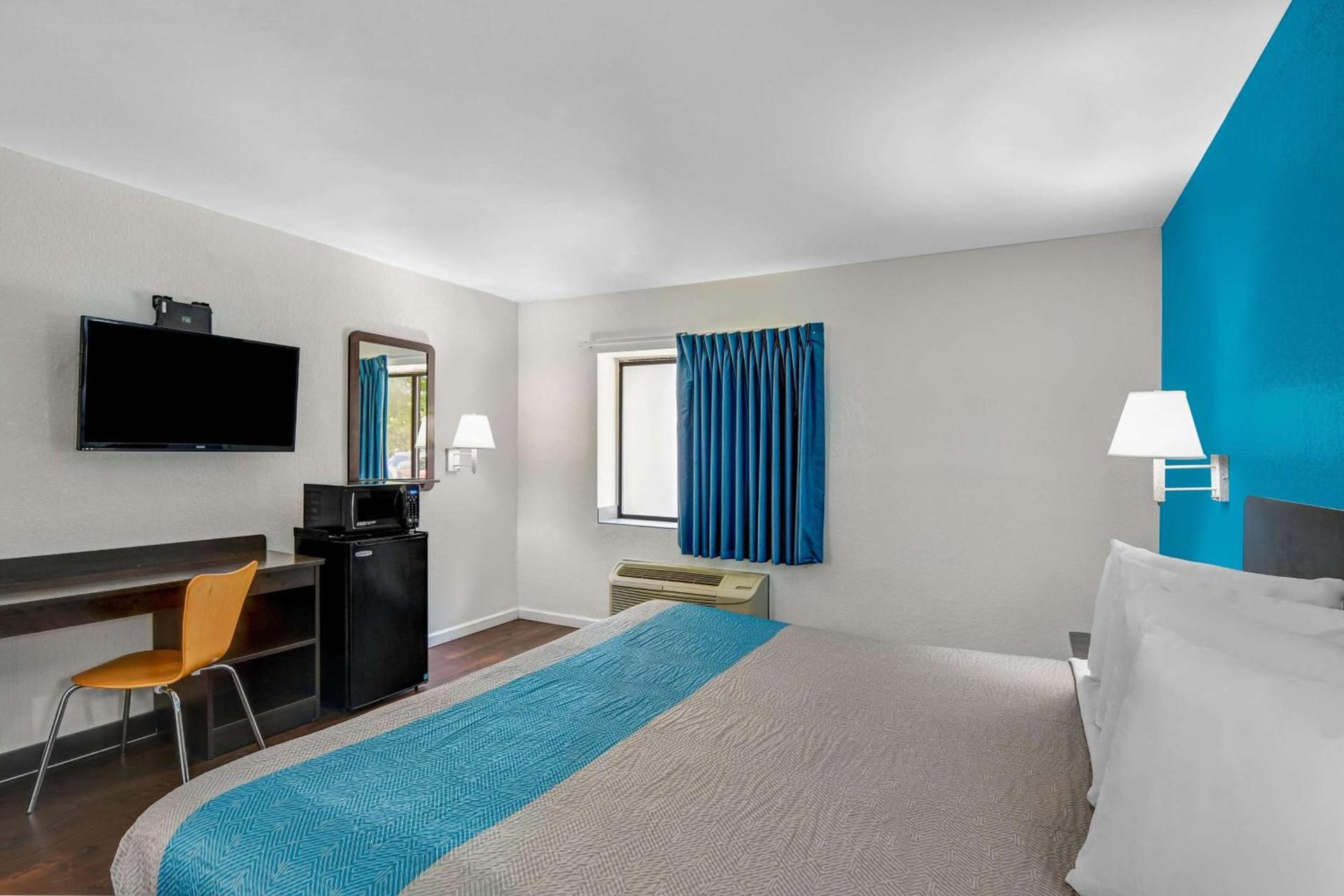 Motel 6-Norcross, GA photo 8