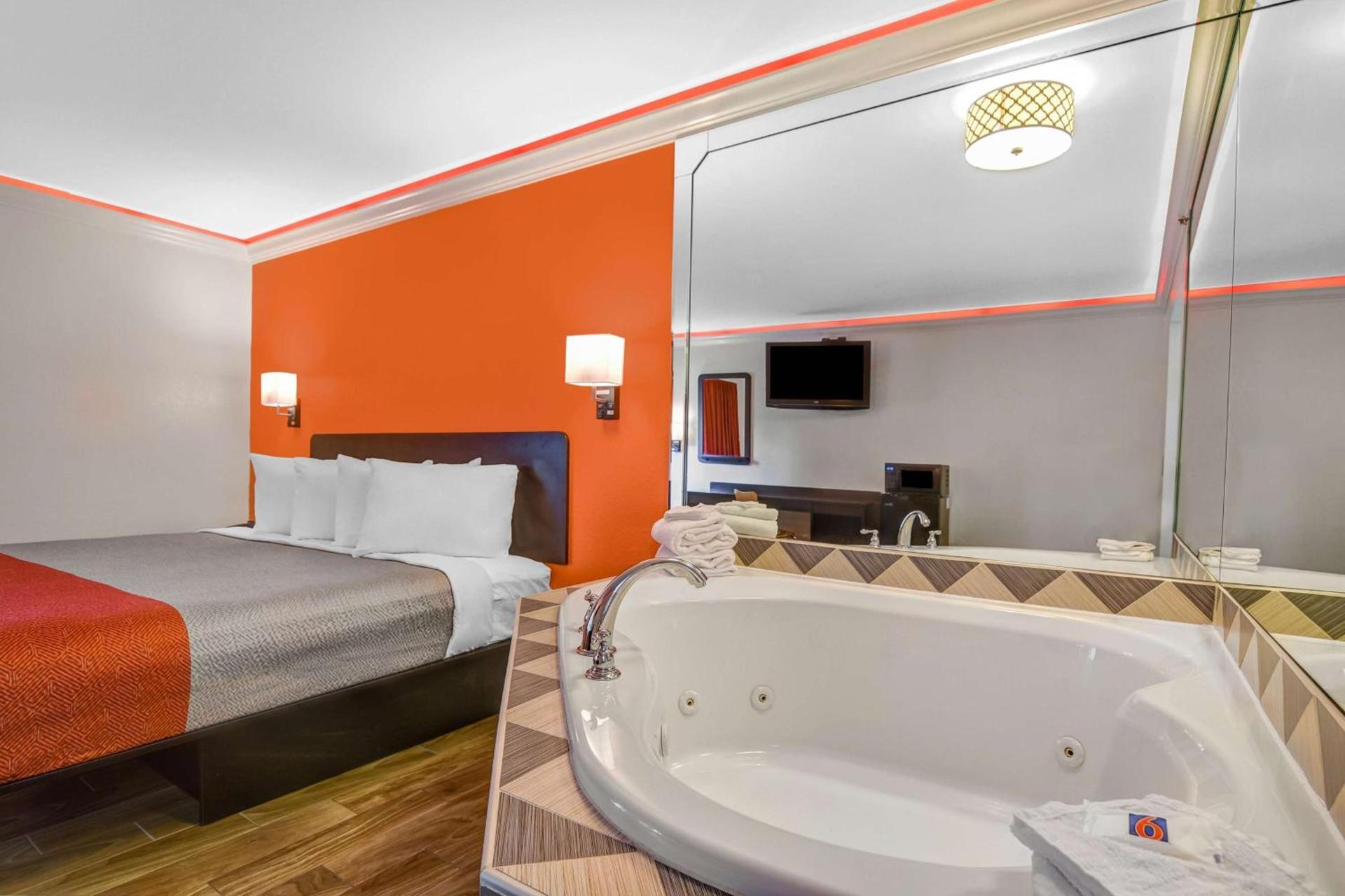 Motel 6-Norcross, GA photo 14