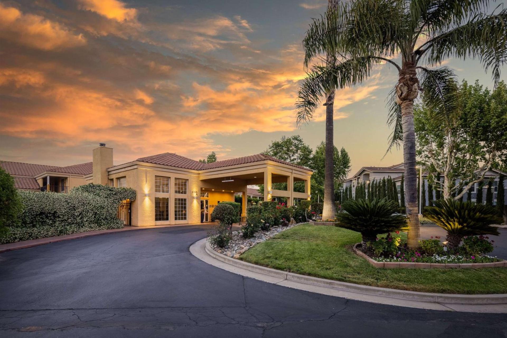 Best Western Plus Dixon Davis photo 8