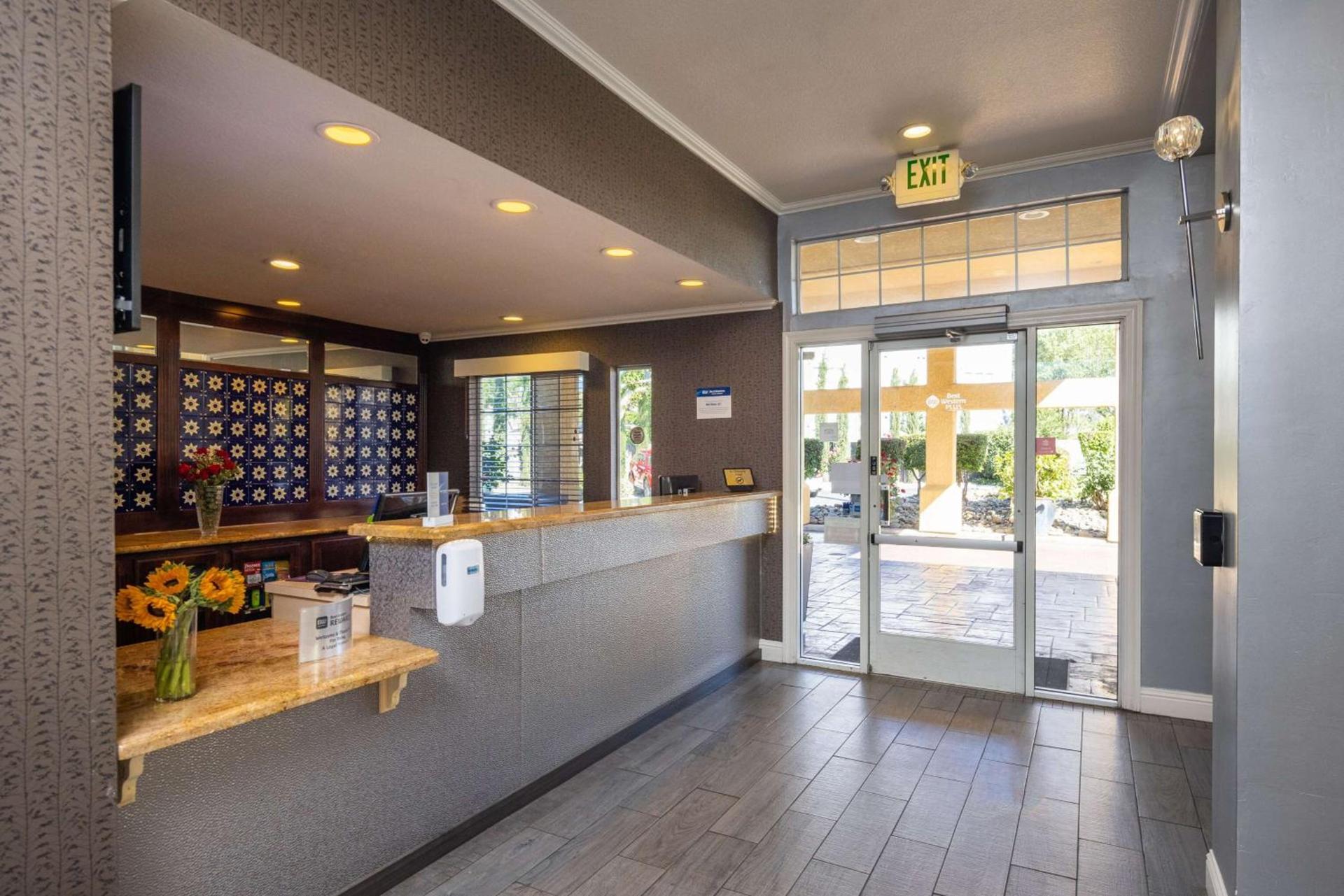 Best Western Plus Dixon Davis photo 9