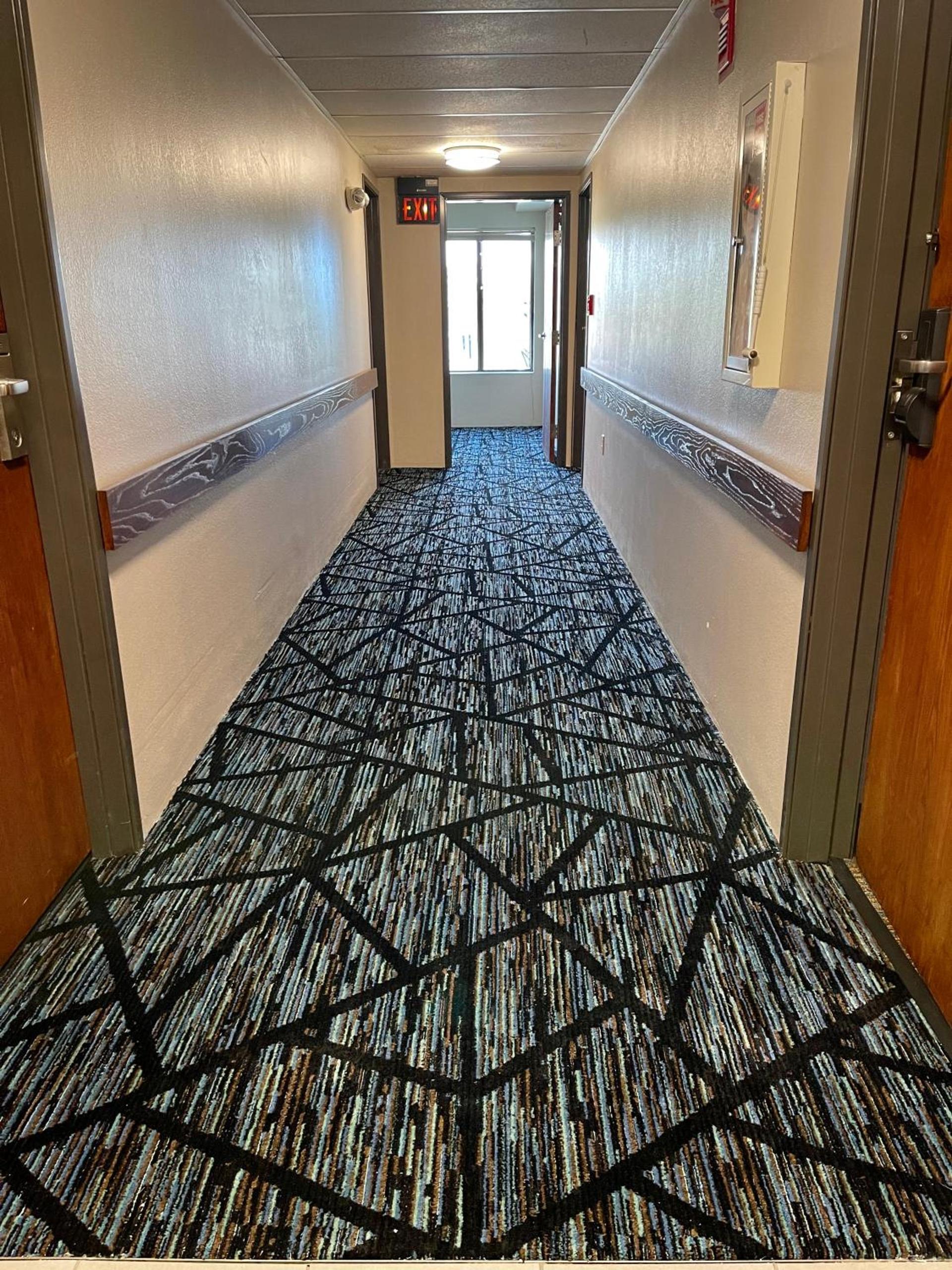 Super 8 by Wyndham Hannibal photo 30