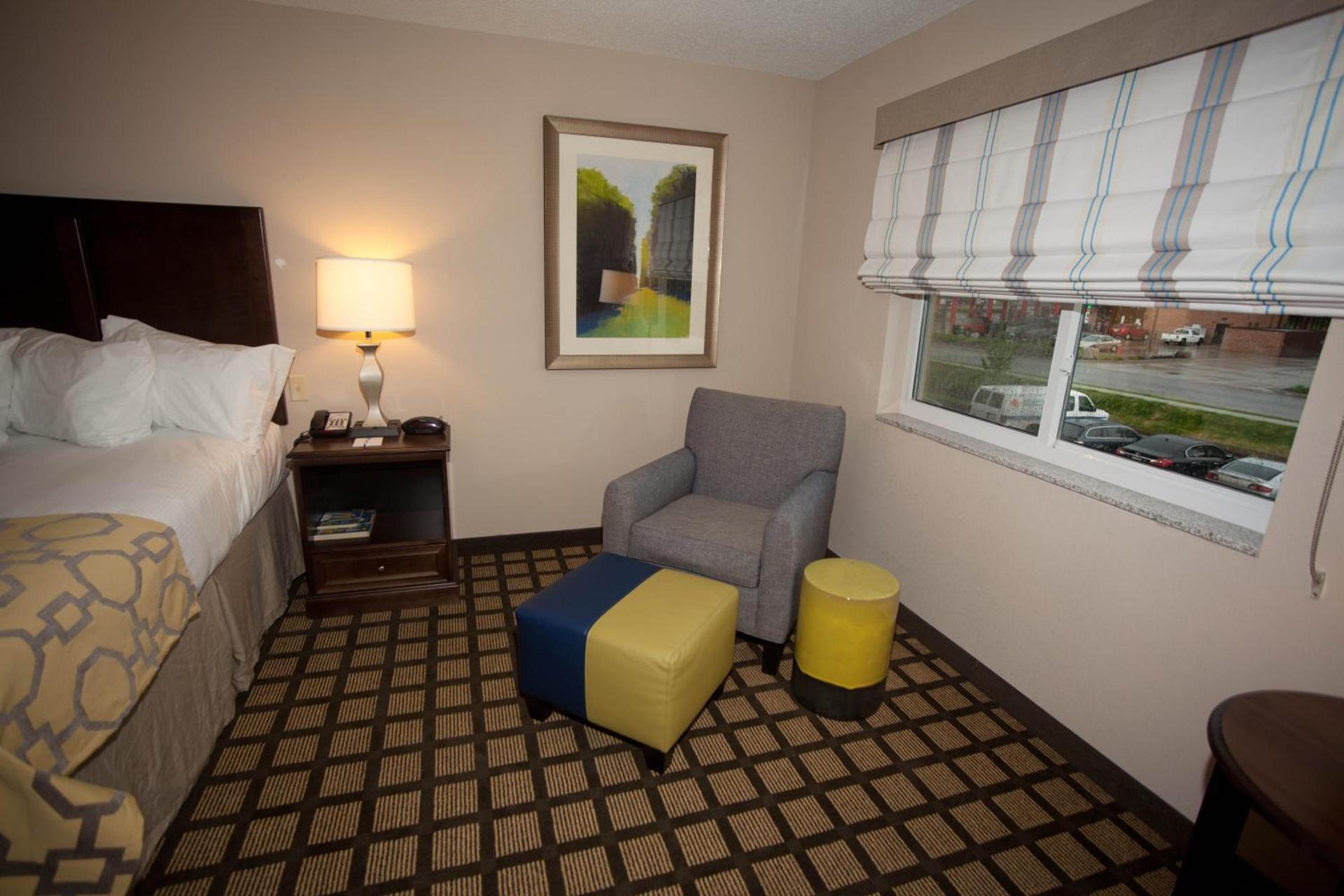Baymont by Wyndham Erie photo 14
