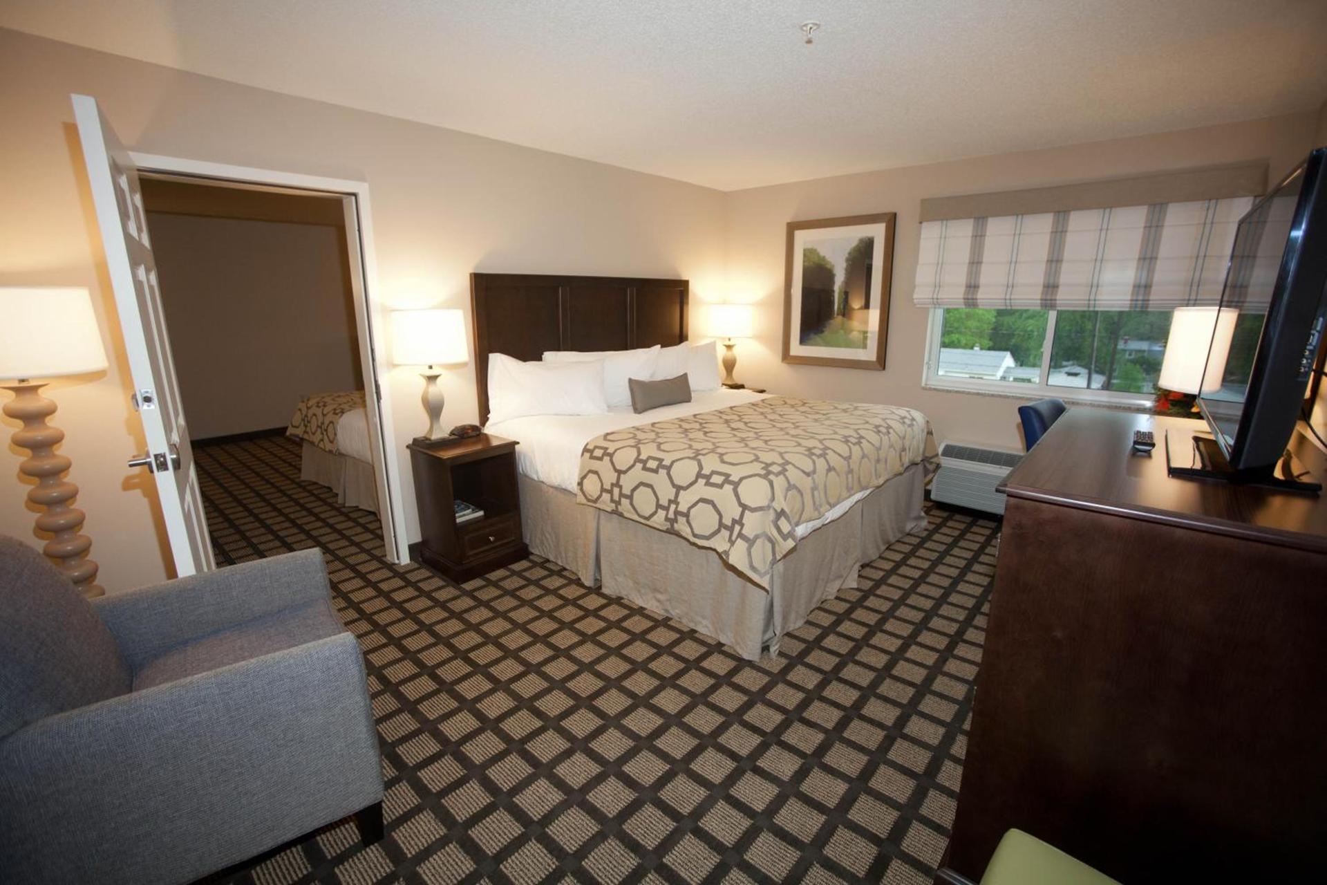 Baymont by Wyndham Erie photo 10