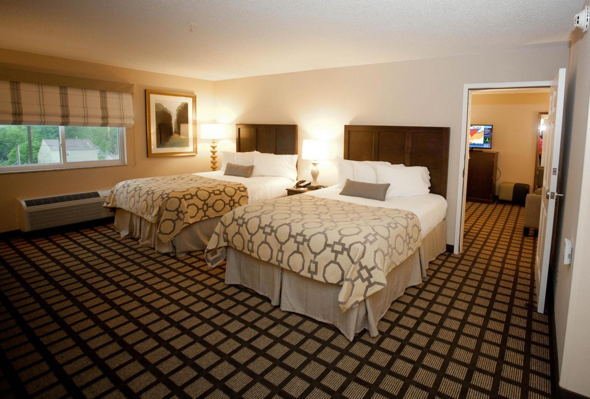 Baymont by Wyndham Erie photo 9