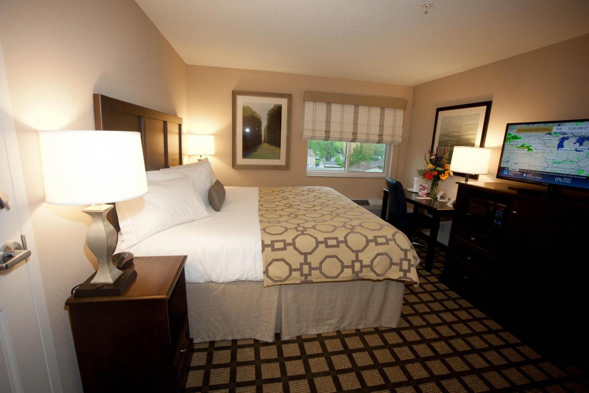 Baymont by Wyndham Erie photo 11