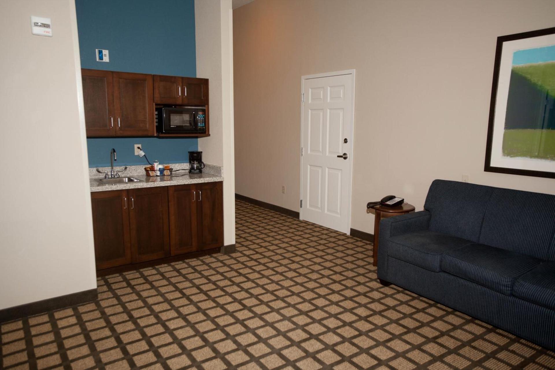 Baymont by Wyndham Erie photo 24