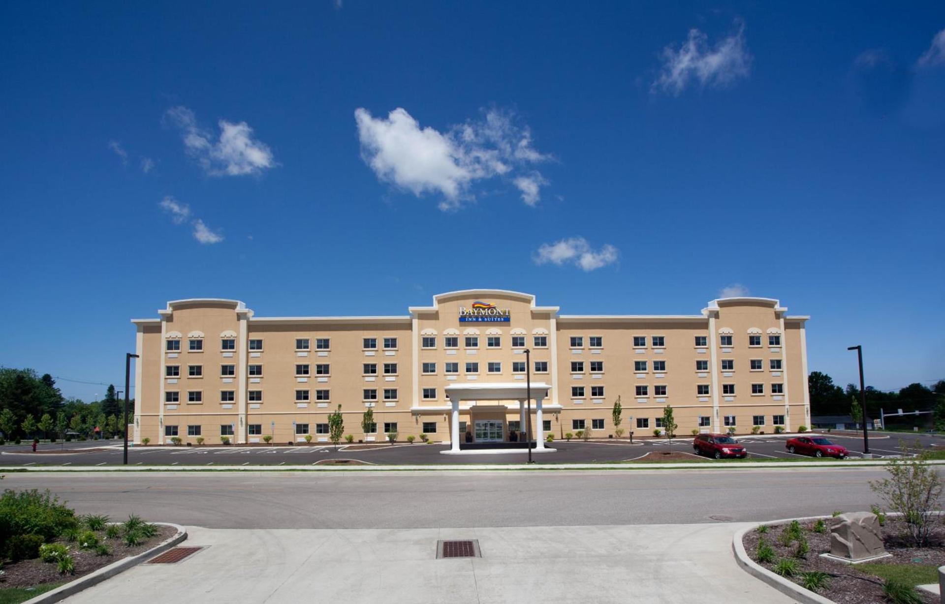 Baymont by Wyndham Erie photo 7