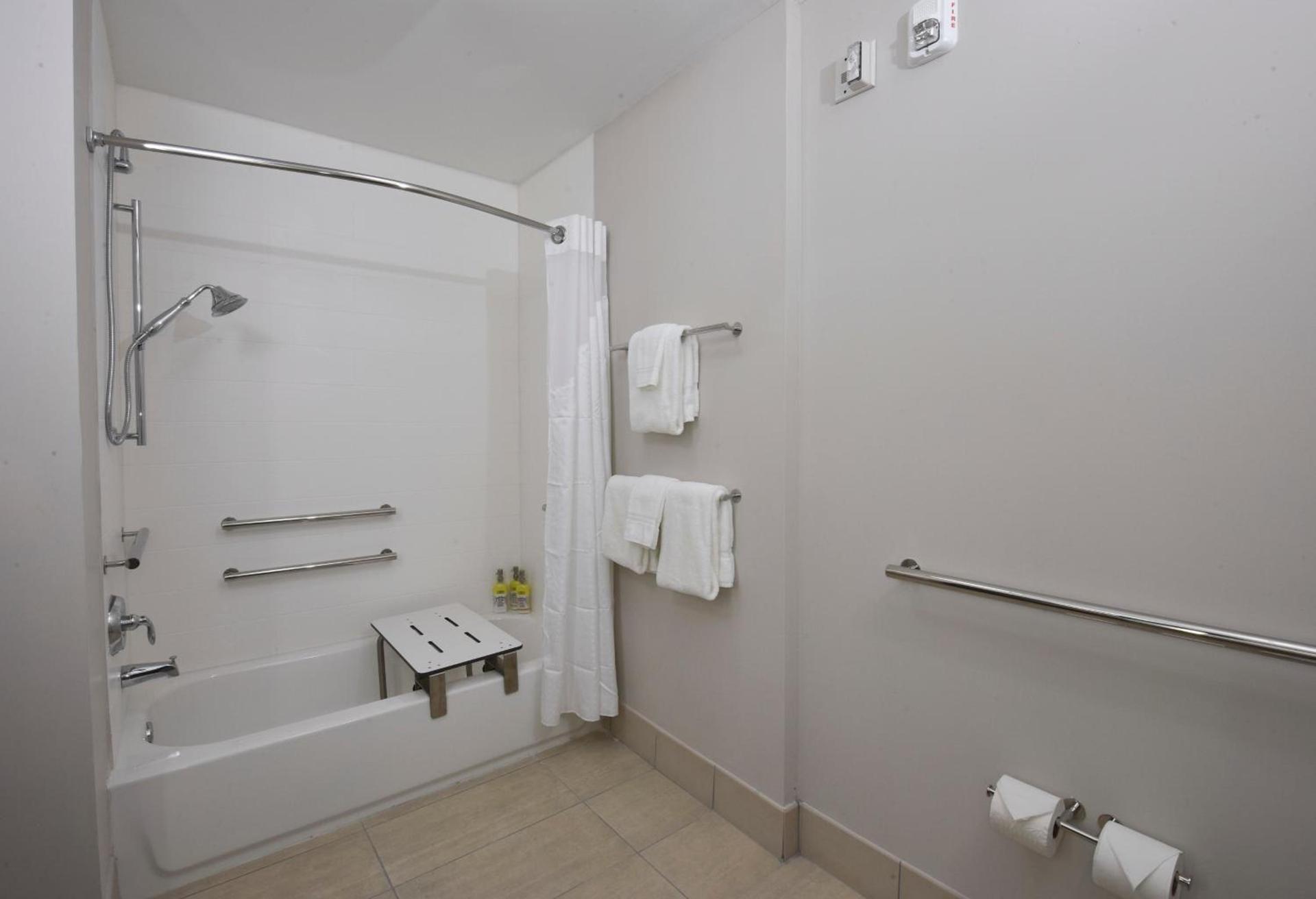 Holiday Inn Express & Suites - Orlando - Southeast by IHG photo 6