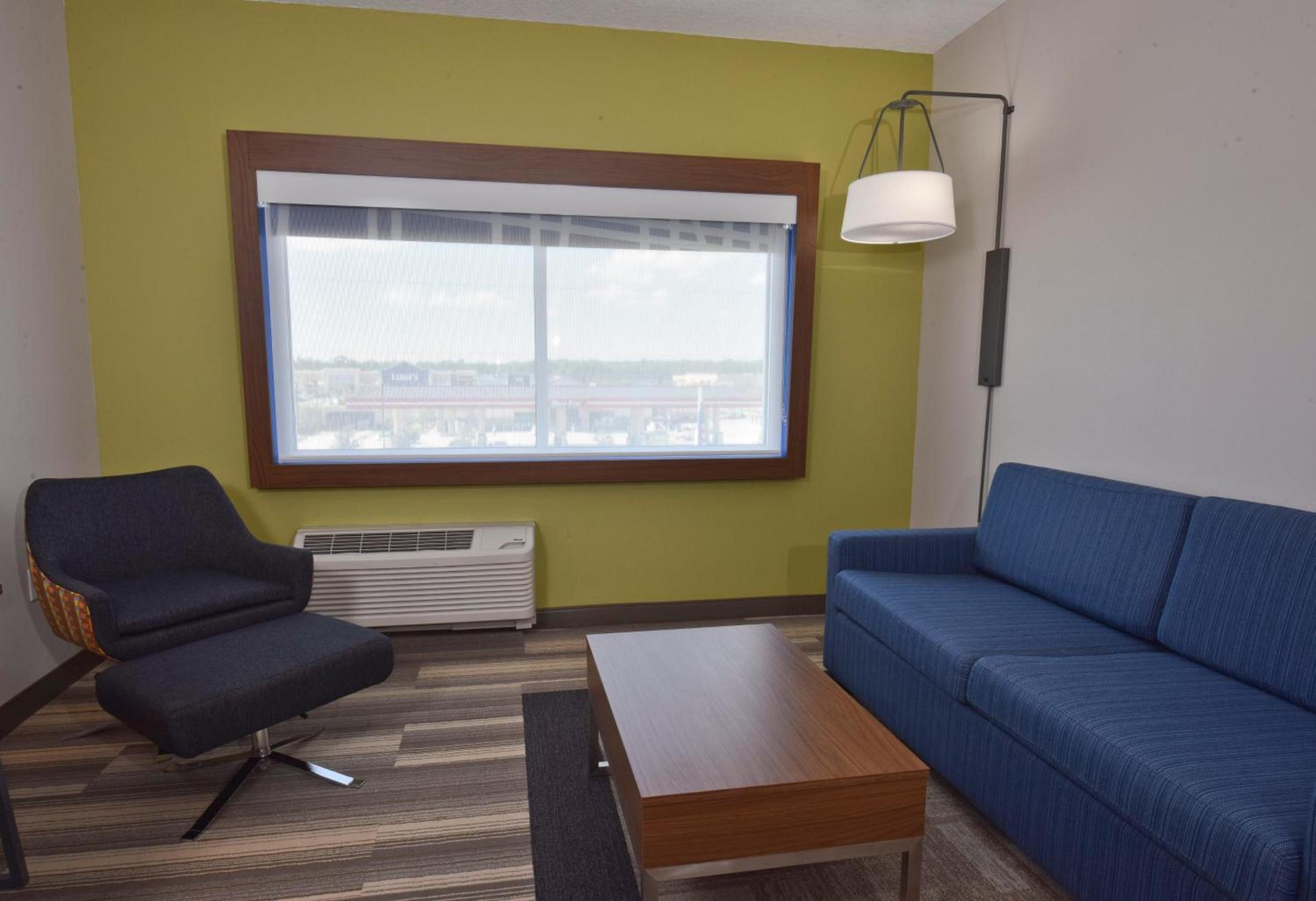 Holiday Inn Express & Suites - Orlando - Southeast by IHG photo 3