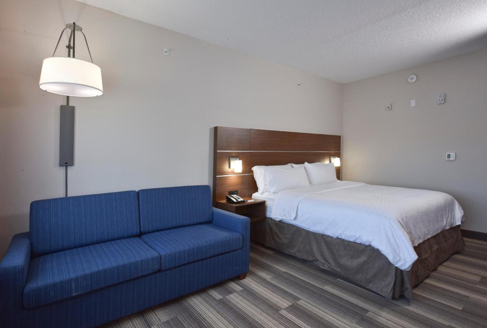 Holiday Inn Express & Suites - Orlando - Southeast by IHG photo 11